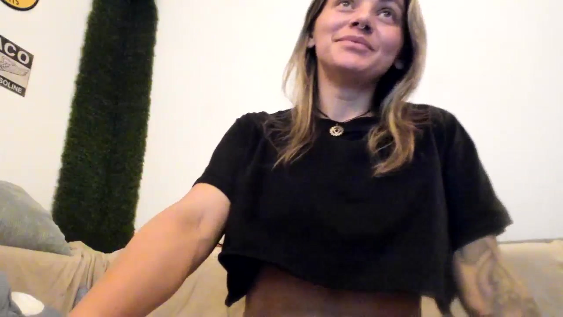 Gallery image thumbnail from PisuVamp_'s myfreecams stream on, 08/14/2023, 21:34 image 12 of 20
