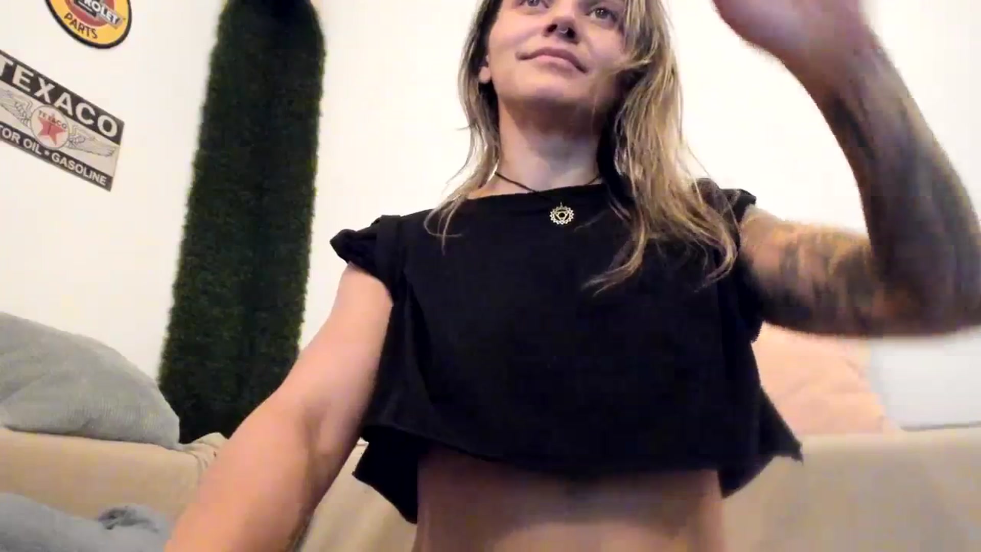 Gallery image thumbnail from PisuVamp_'s myfreecams stream on, 08/22/2023, 21:16 image 19 of 20