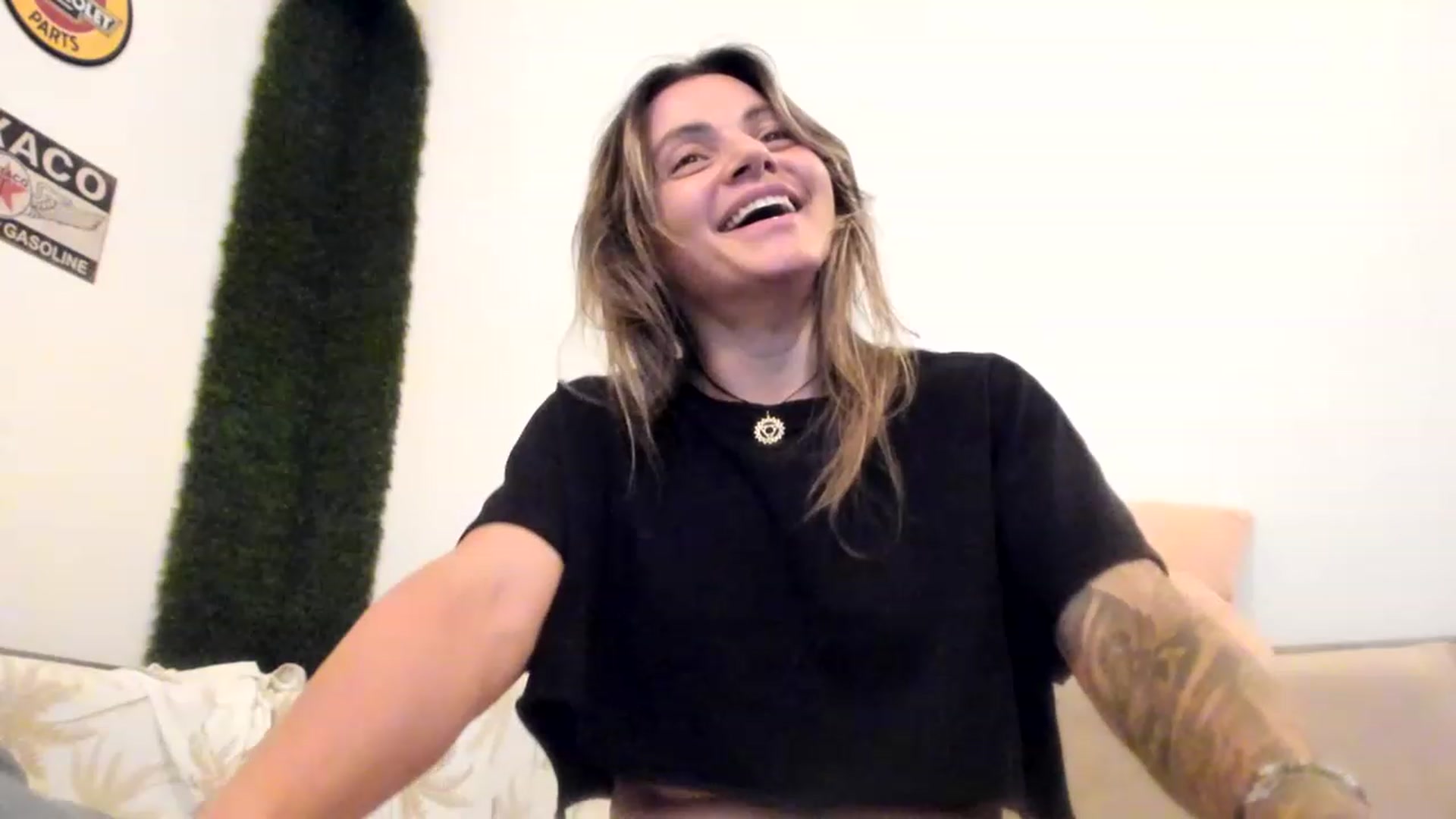 Gallery image thumbnail from PisuVamp_'s myfreecams stream on, 08/24/2023, 21:05 image 13 of 20