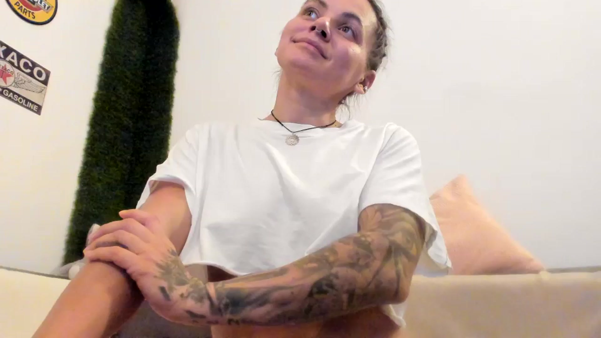 Gallery image thumbnail from PisuVamp_'s myfreecams stream on, 09/19/2023, 21:13 image 6 of 20