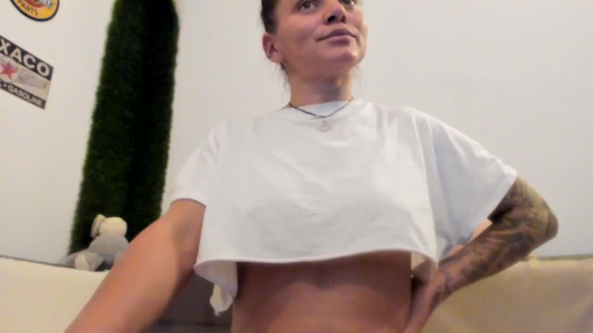 Gallery image thumbnail from PisuVamp_'s myfreecams stream on, 09/19/2023, 21:13 image 14 of 20