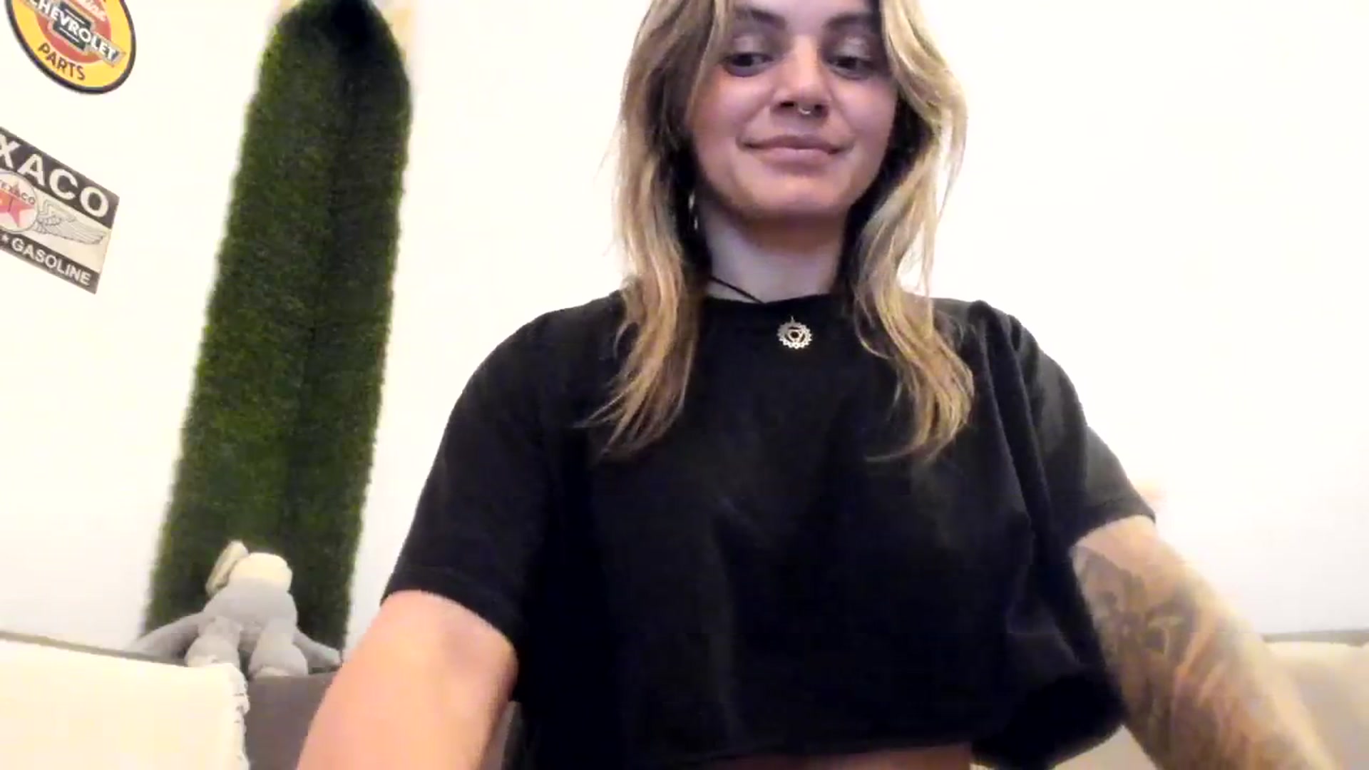 Gallery image thumbnail from PisuVamp_'s myfreecams stream on, 09/24/2023, 20:24 image 8 of 20