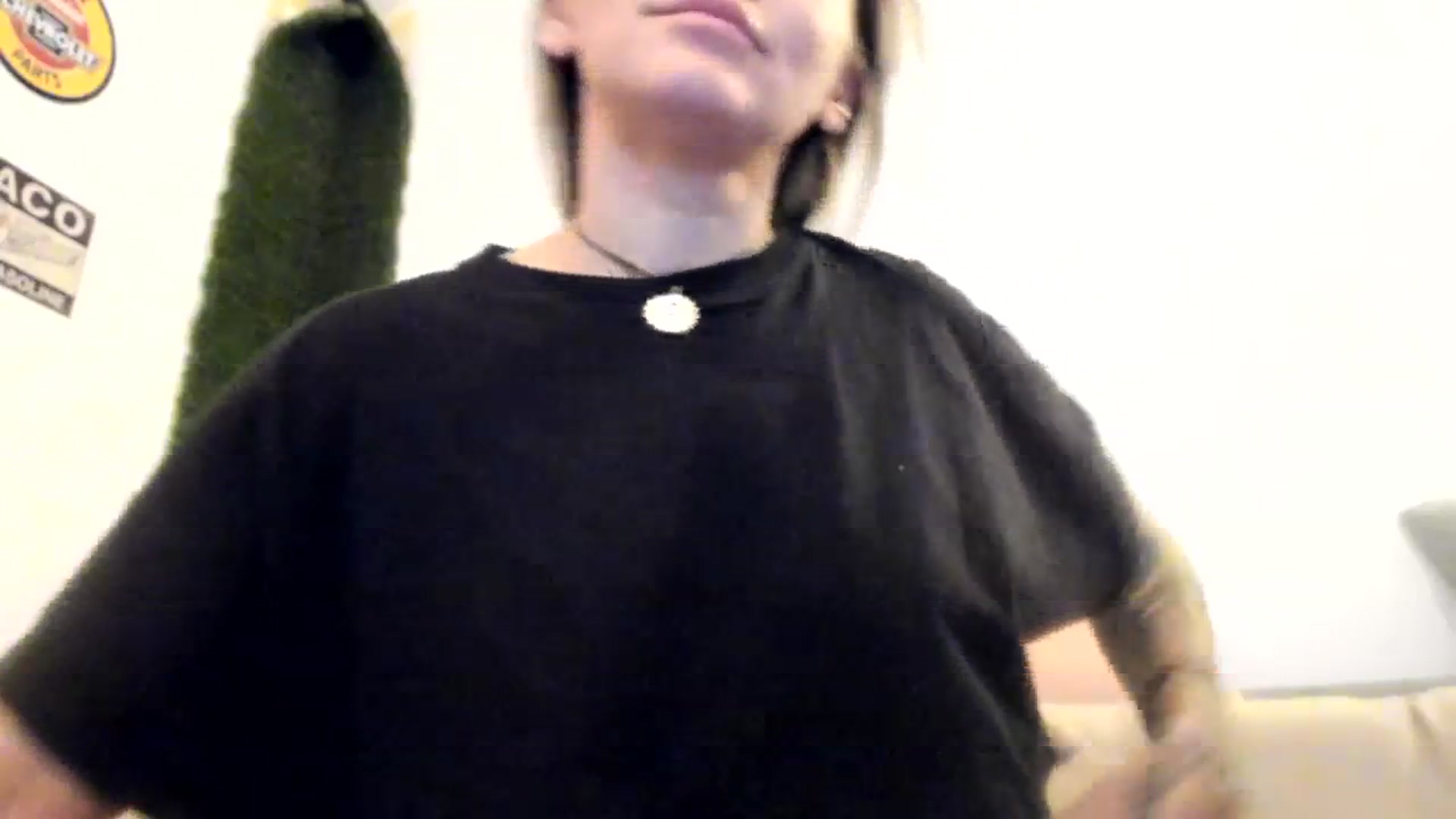 Gallery image thumbnail from PisuVamp_'s myfreecams stream on, 10/09/2023, 21:28 image 14 of 20