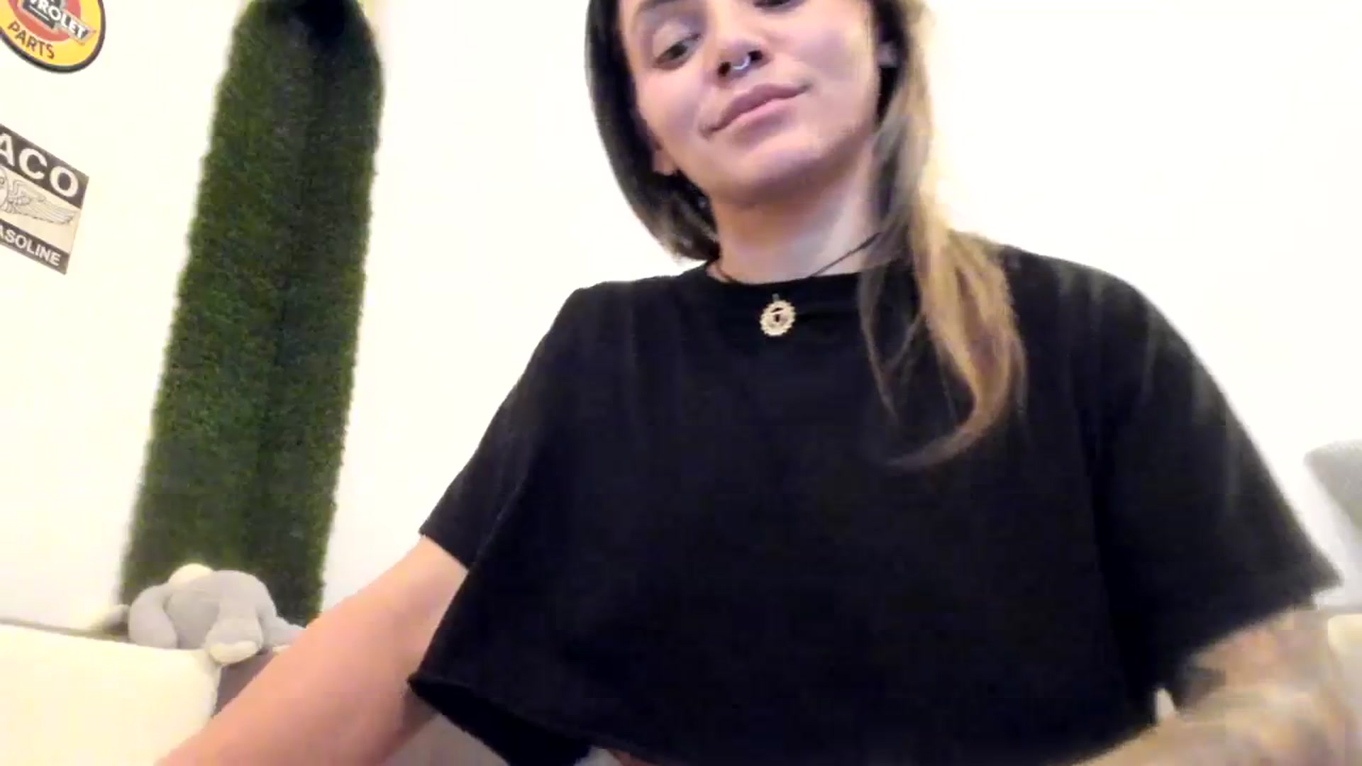 Gallery image thumbnail from PisuVamp_'s myfreecams stream on, 10/09/2023, 21:28 image 12 of 20