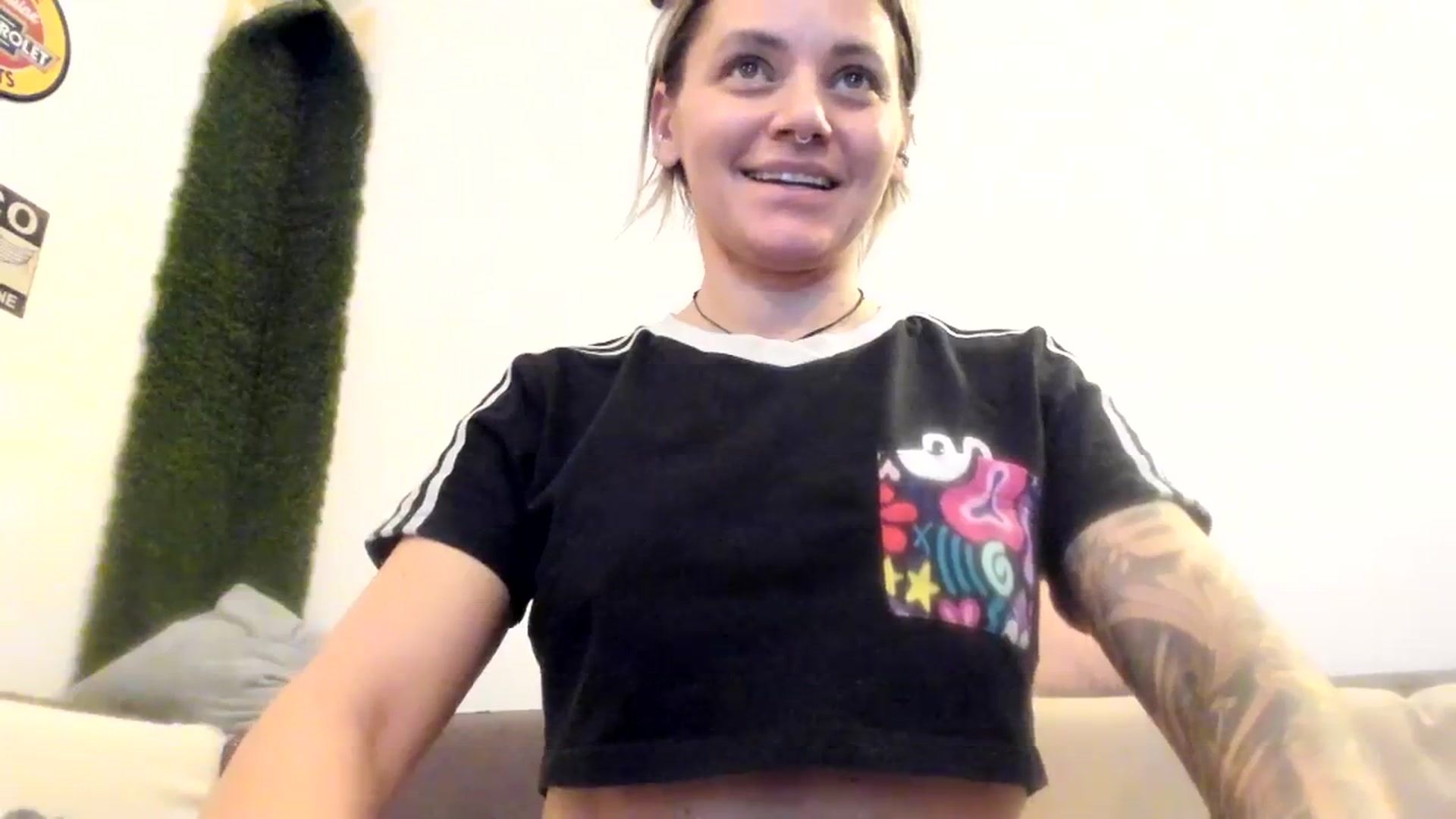 Gallery image thumbnail from PisuVamp_'s myfreecams stream on, 01/15/2024, 21:28 image 17 of 20