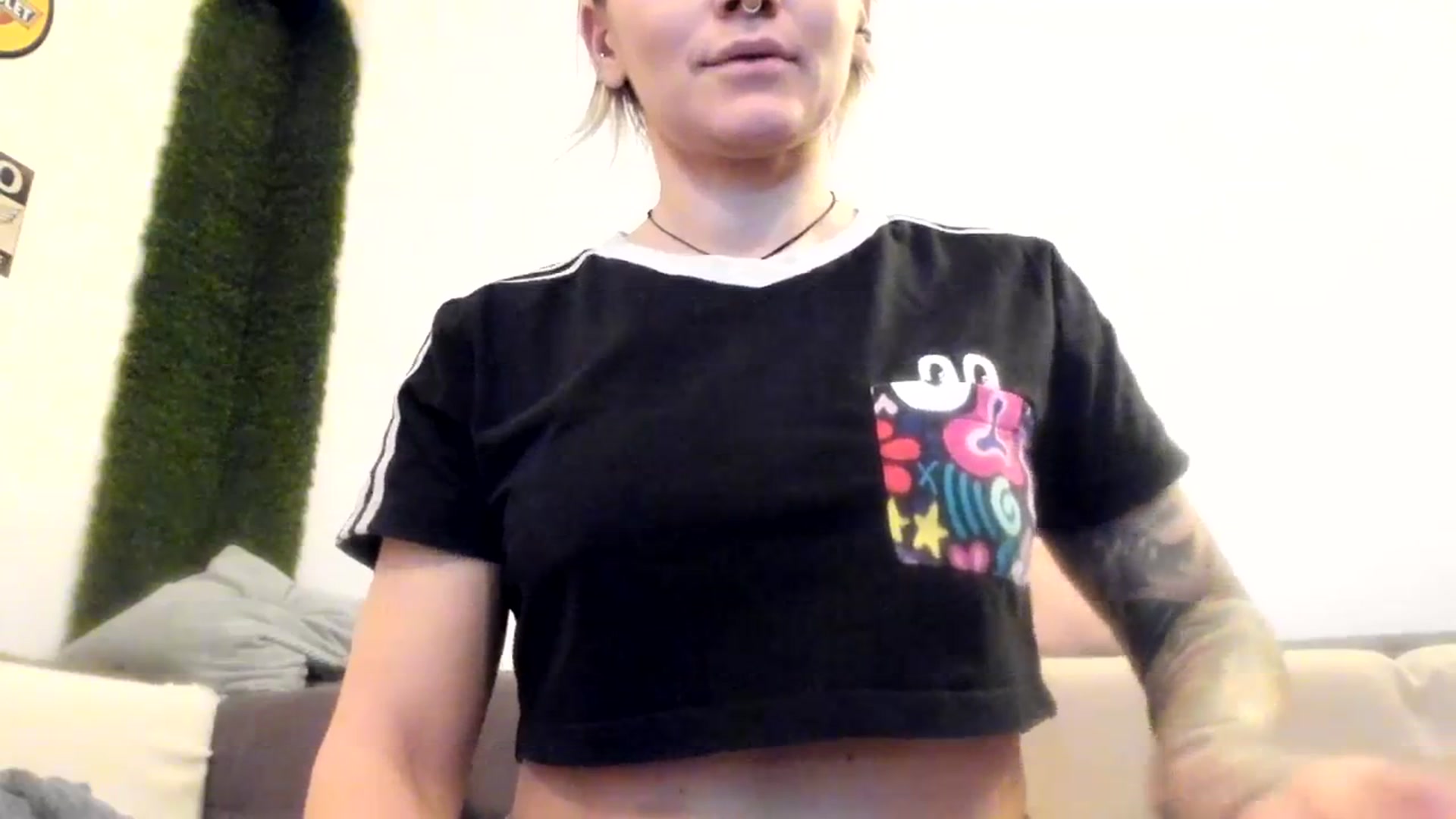 Gallery image thumbnail from PisuVamp_'s myfreecams stream on, 01/15/2024, 21:28 image 16 of 20