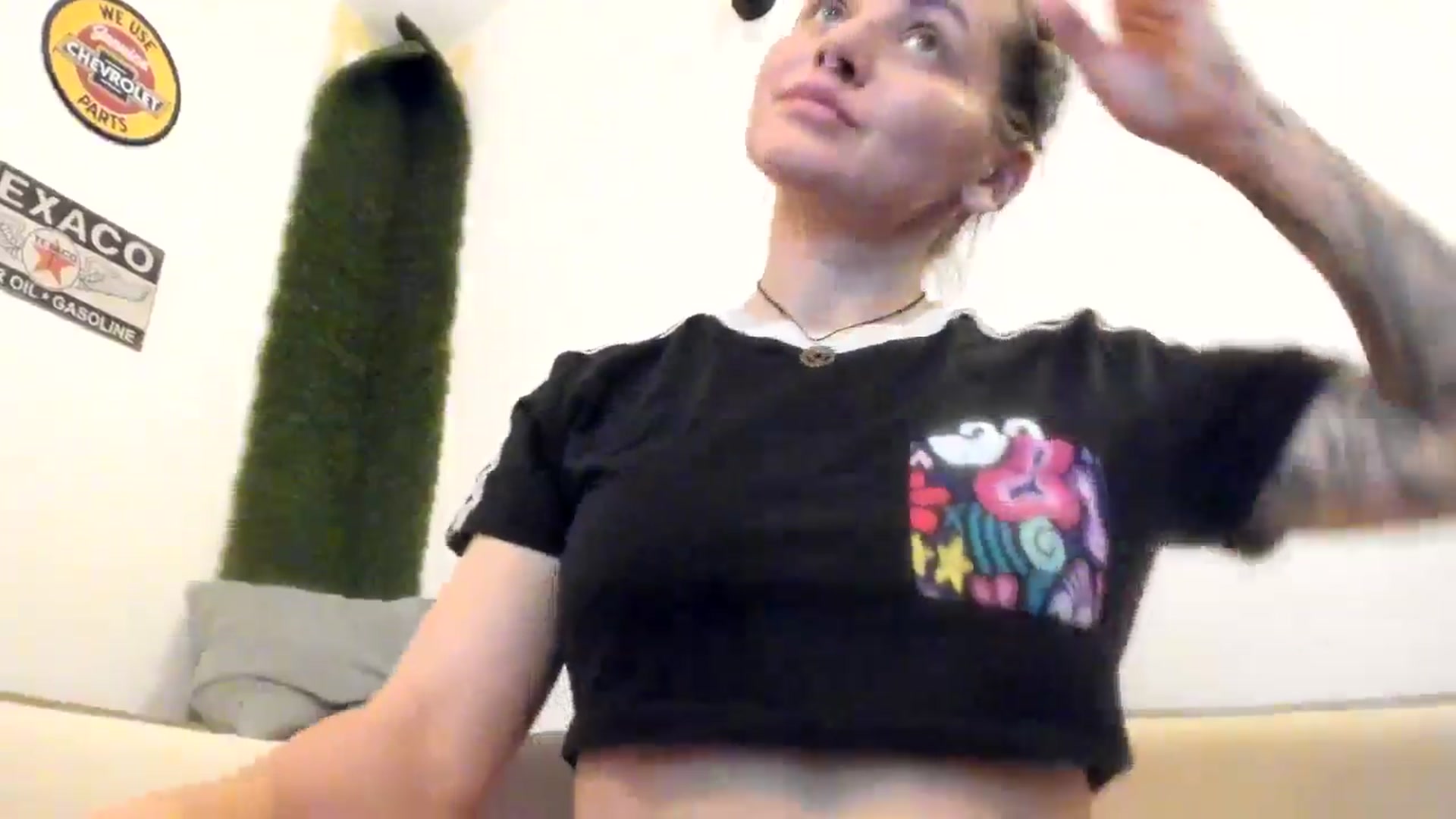 Gallery image thumbnail from PisuVamp_'s myfreecams stream on, 05/10/2024, 20:24 image 20 of 20