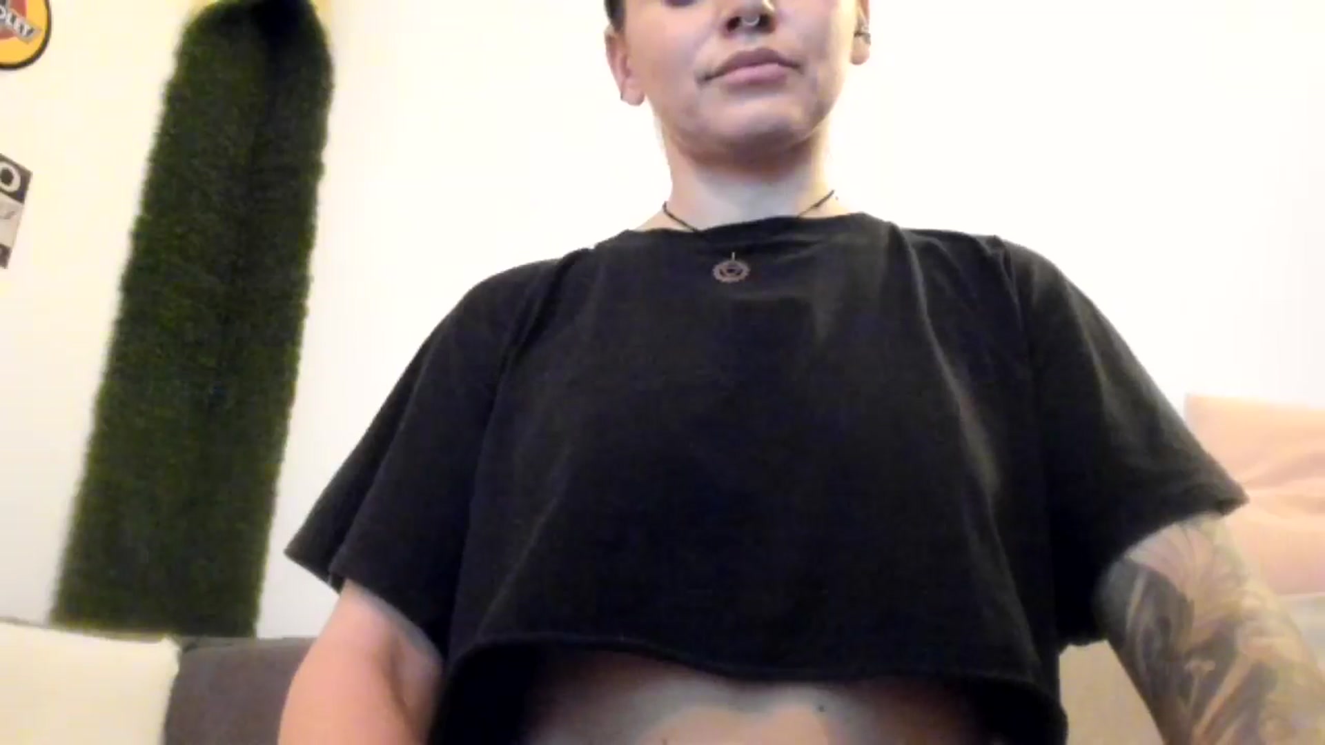Gallery image thumbnail from PisuVamp_'s myfreecams stream on, 06/17/2024, 20:07 image 13 of 20