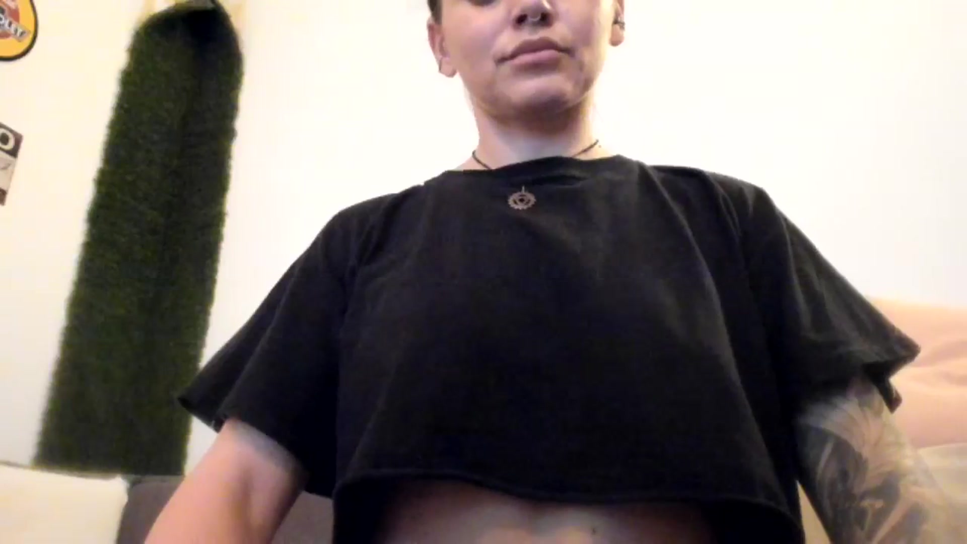 Gallery image thumbnail from PisuVamp_'s myfreecams stream on, 06/17/2024, 20:07 image 11 of 20