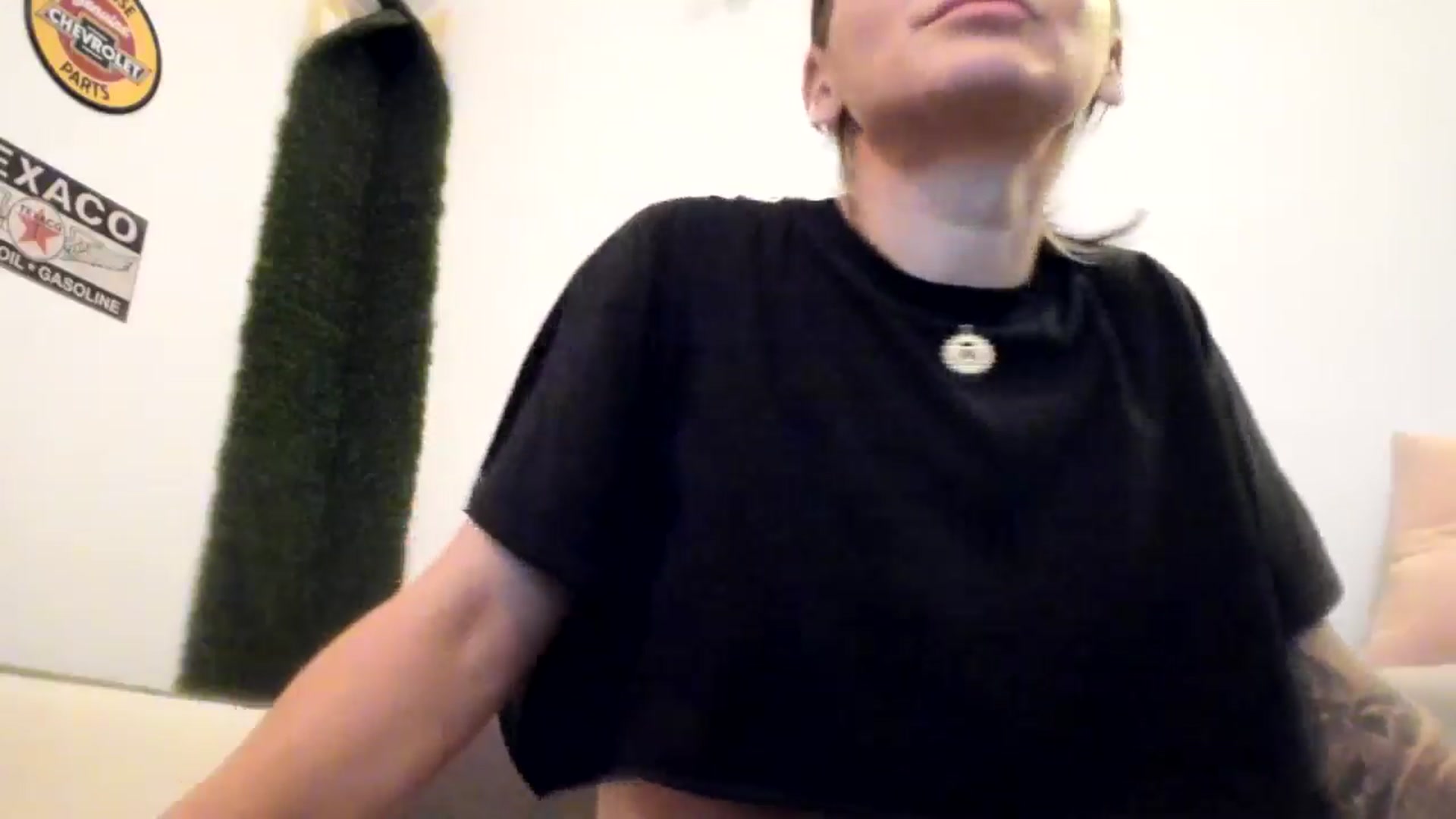 Gallery image thumbnail from PisuVamp_'s myfreecams stream on, 06/17/2024, 21:50 image 17 of 20