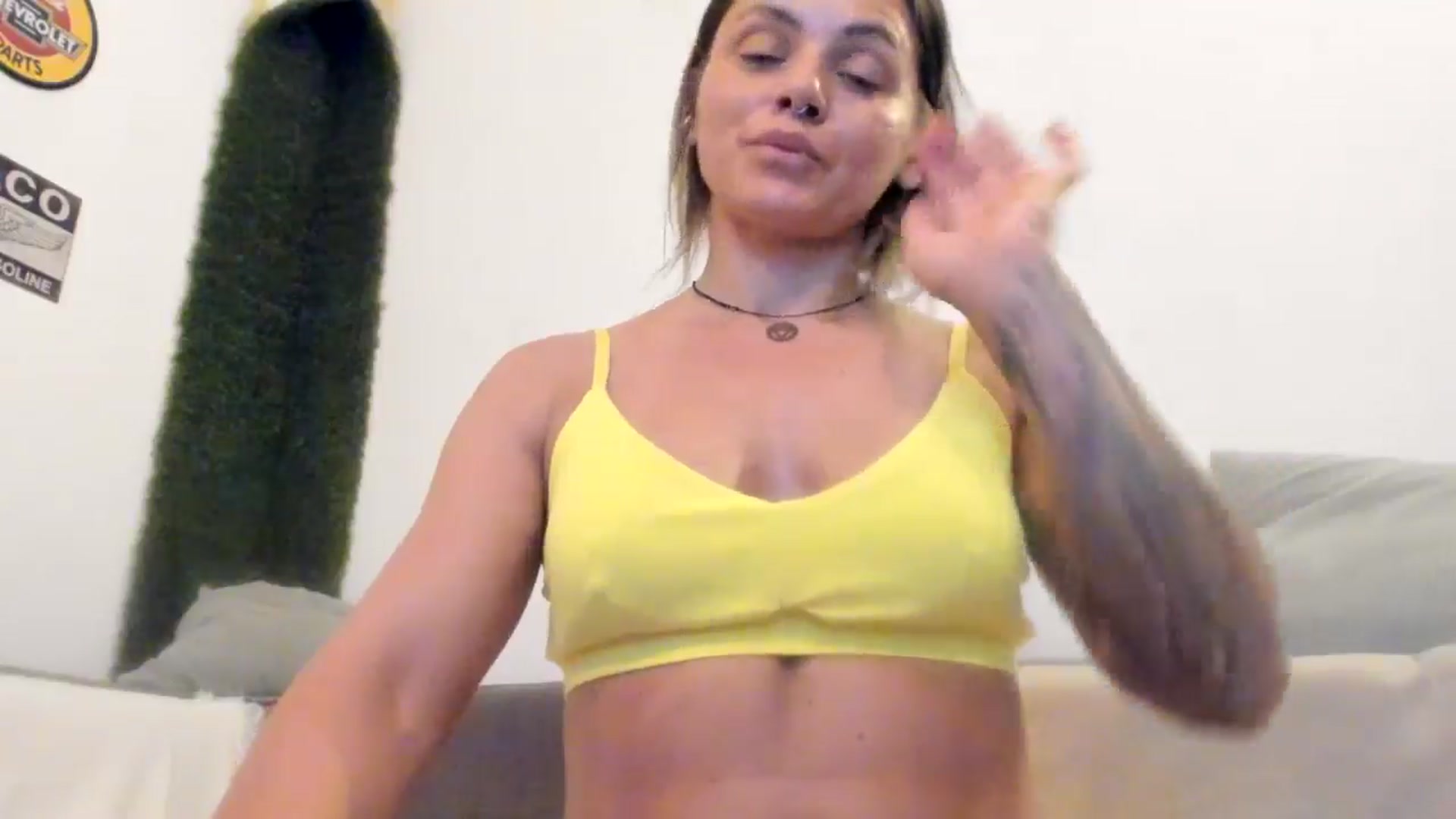 Gallery image thumbnail from PisuVamp_'s myfreecams stream on, 07/22/2024, 21:02 image 6 of 20