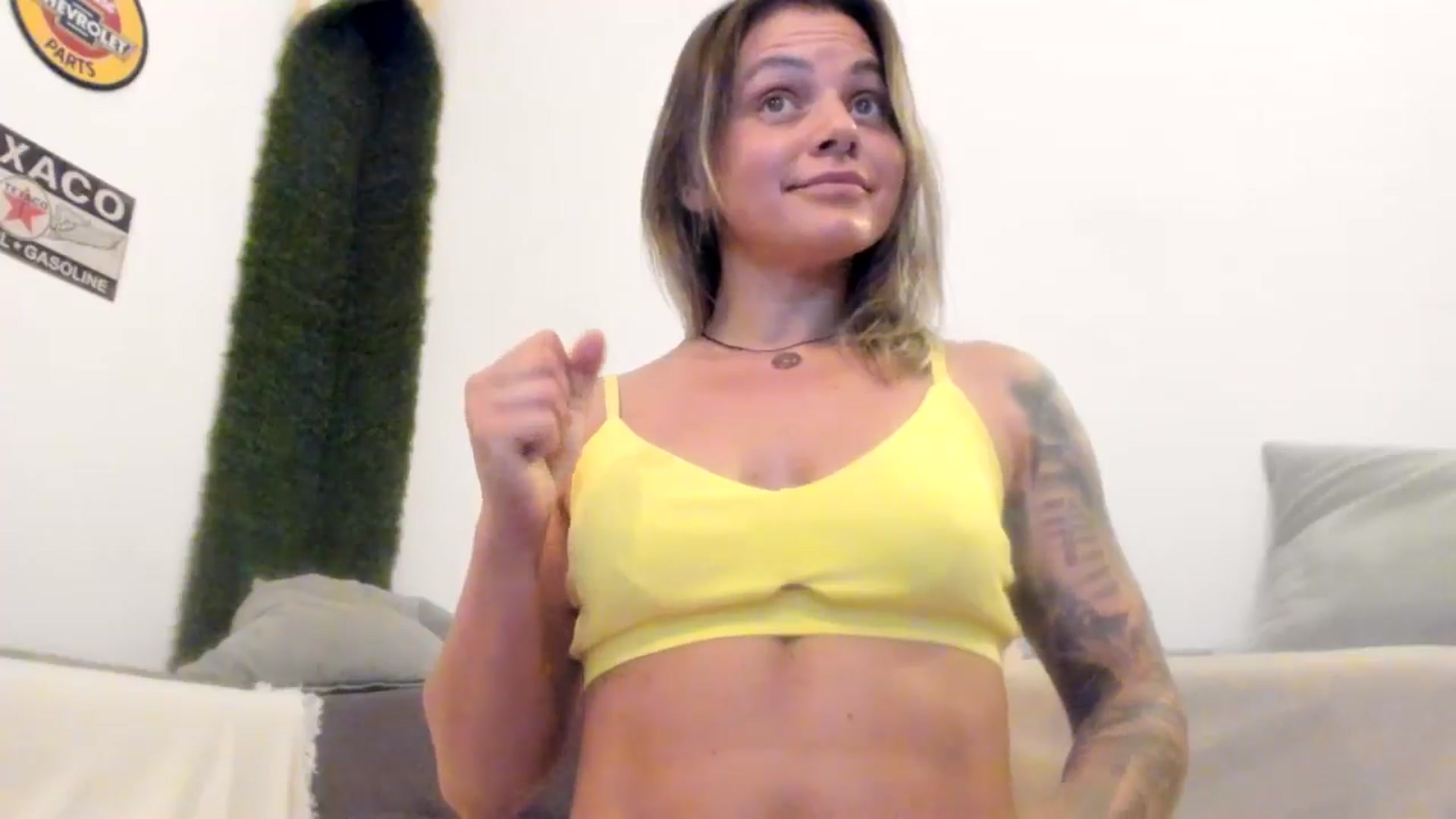 Gallery image thumbnail from PisuVamp_'s myfreecams stream on, 07/22/2024, 22:01 image 16 of 20