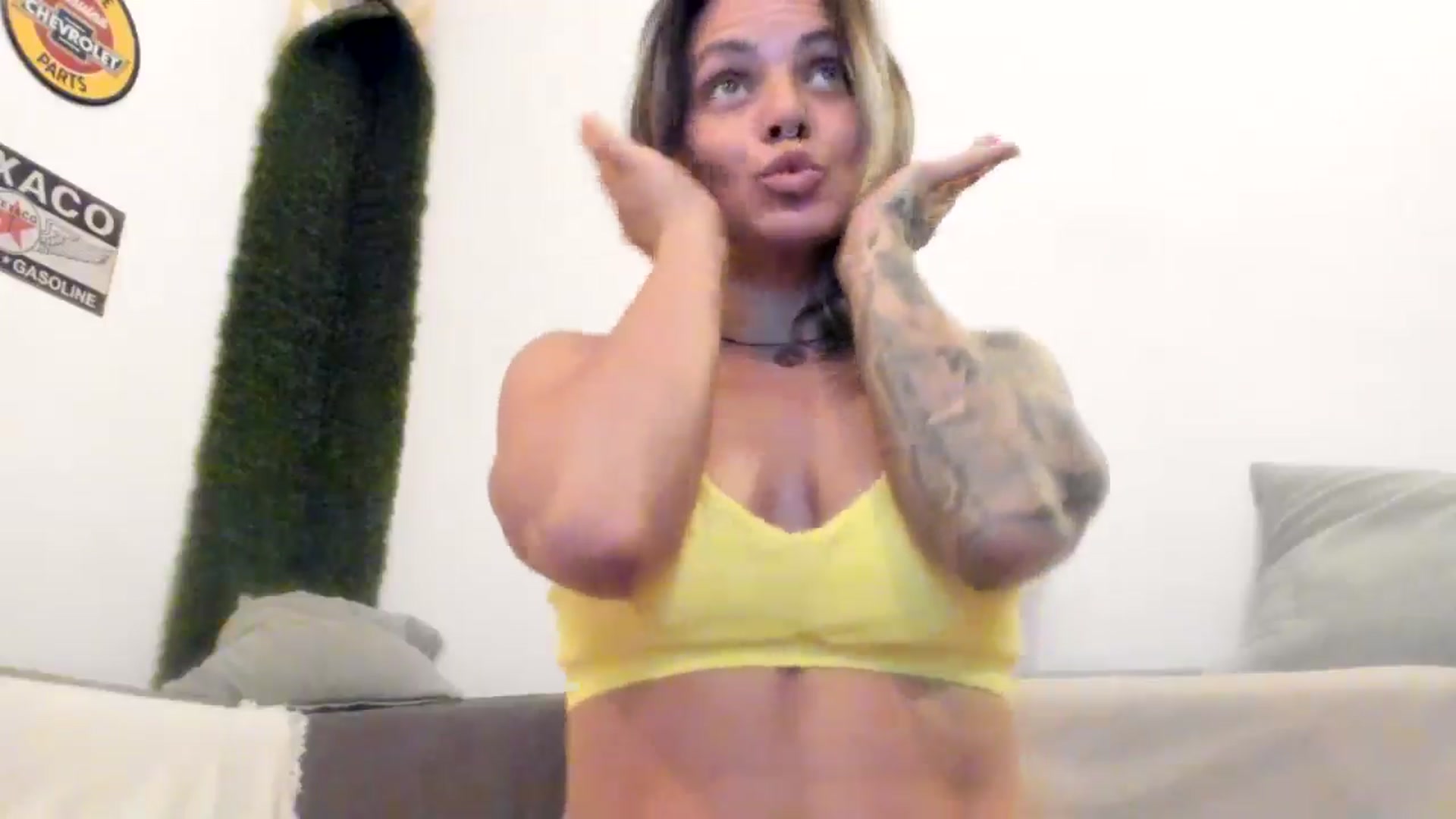 Gallery image thumbnail from PisuVamp_'s myfreecams stream on, 07/22/2024, 22:01 image 13 of 20