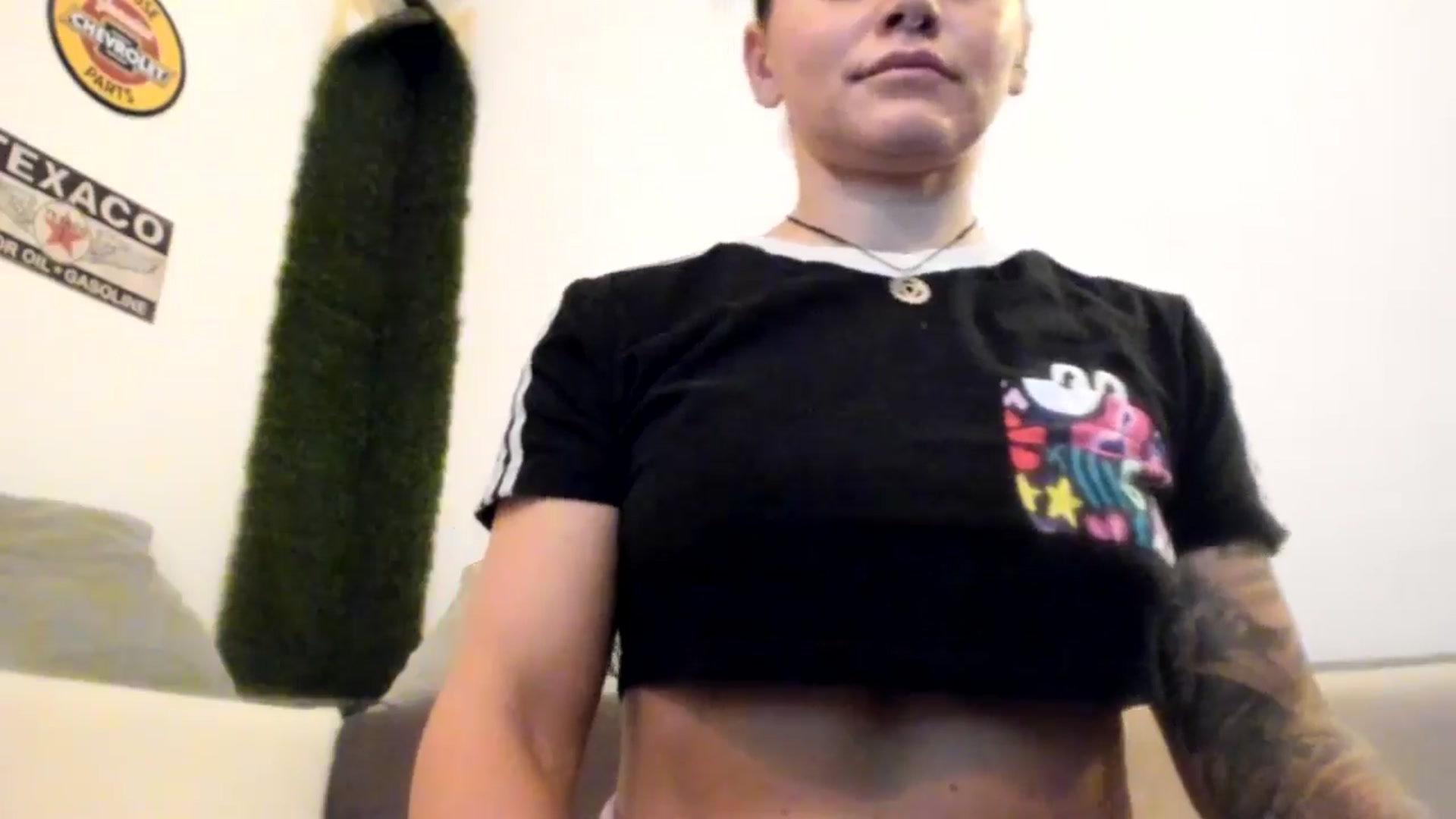Gallery image thumbnail from PisuVamp_'s myfreecams stream on, 08/01/2024, 20:52 image 5 of 20