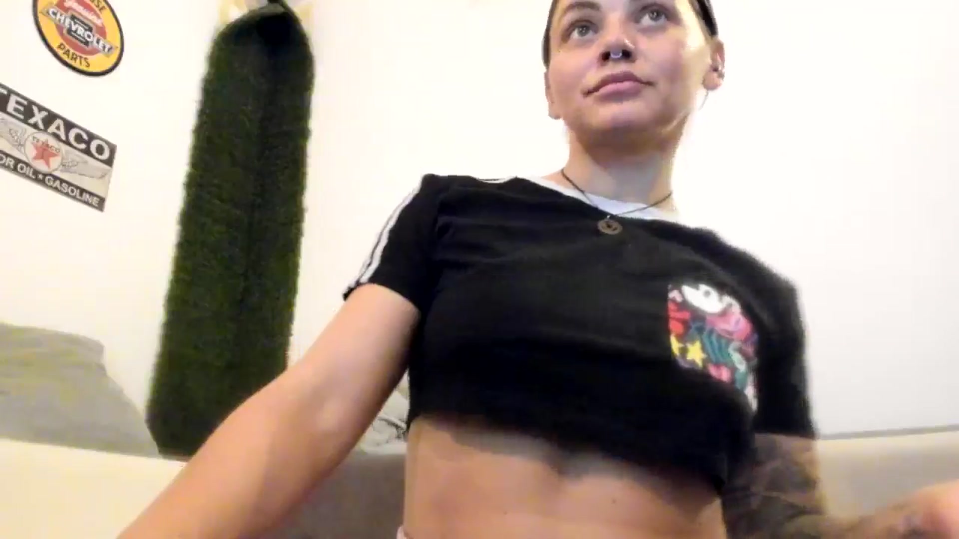 Gallery image thumbnail from PisuVamp_'s myfreecams stream on, 08/01/2024, 20:52 image 6 of 20
