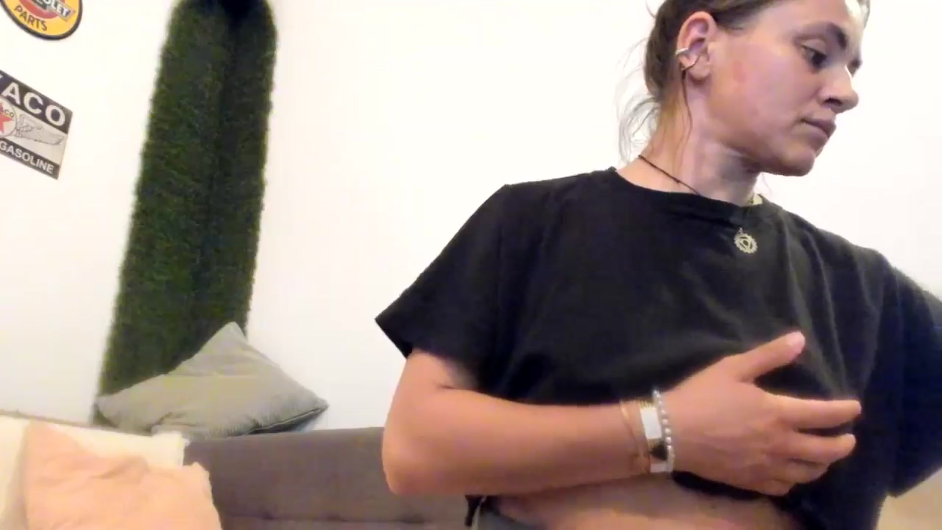 Gallery image thumbnail from PisuVamp_'s myfreecams stream on, 08/30/2024, 20:42 image 8 of 20