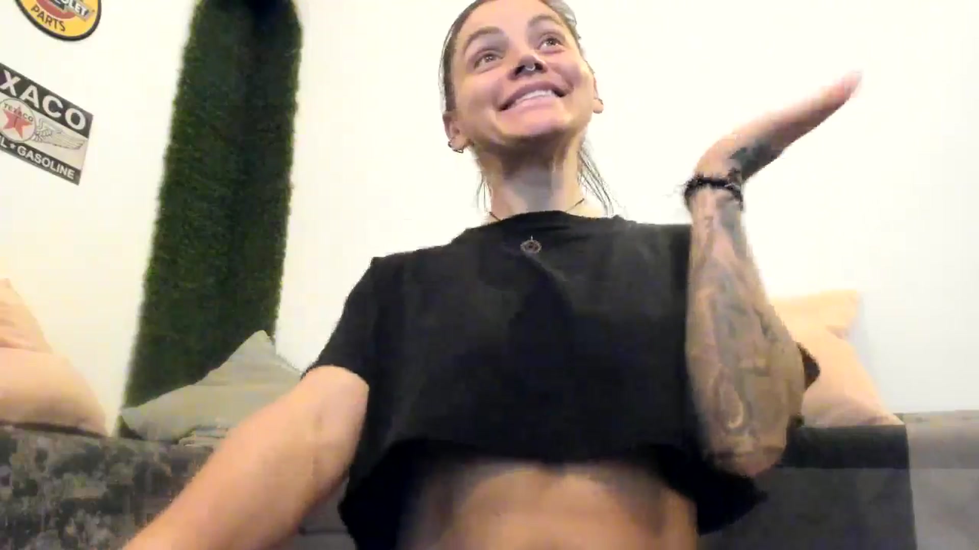 Gallery image thumbnail from PisuVamp_'s myfreecams stream on, 09/04/2024, 21:09 image 14 of 20