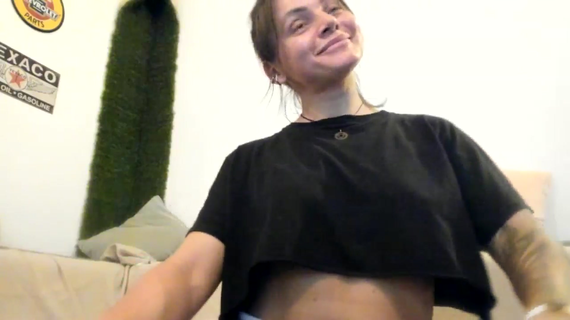 Gallery image thumbnail from PisuVamp_'s myfreecams stream on, 09/11/2024, 21:02 image 3 of 20