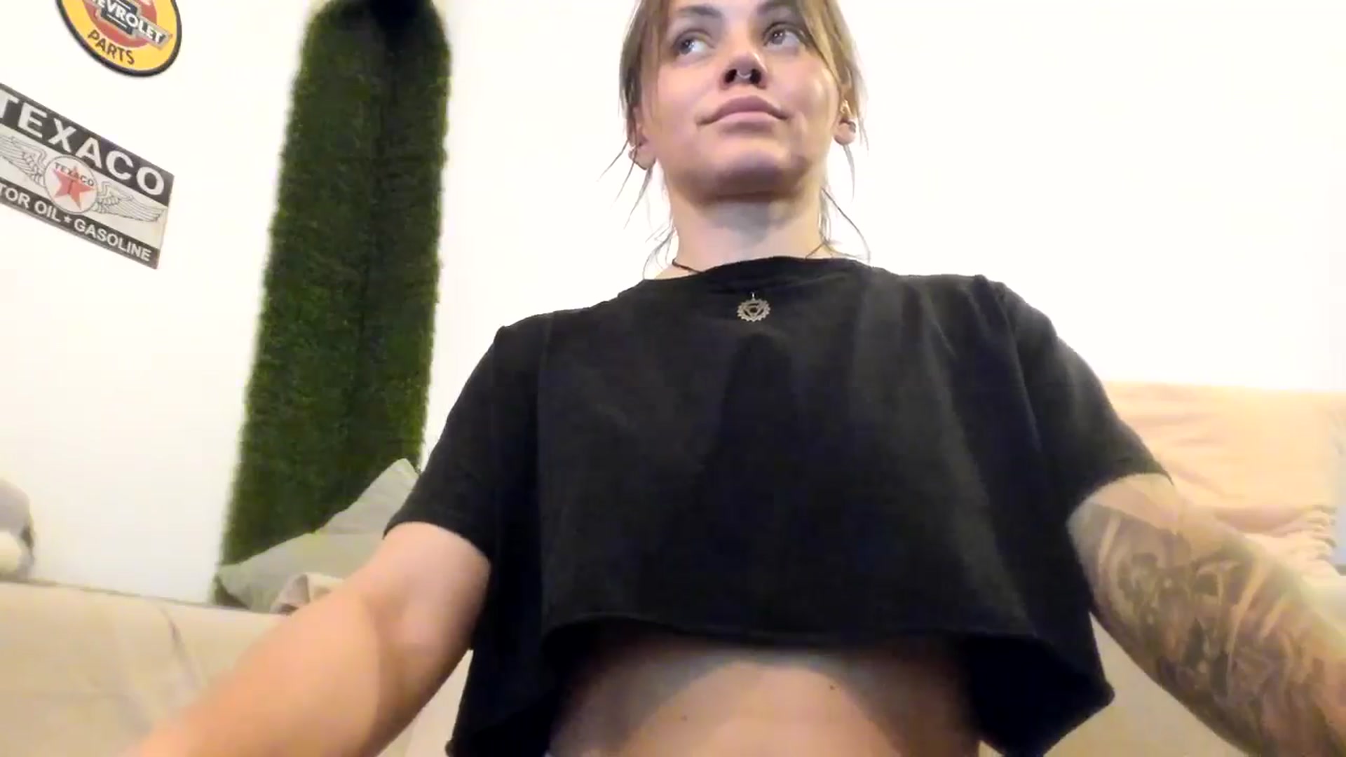 Gallery image thumbnail from PisuVamp_'s myfreecams stream on, 09/11/2024, 21:02 image 13 of 20