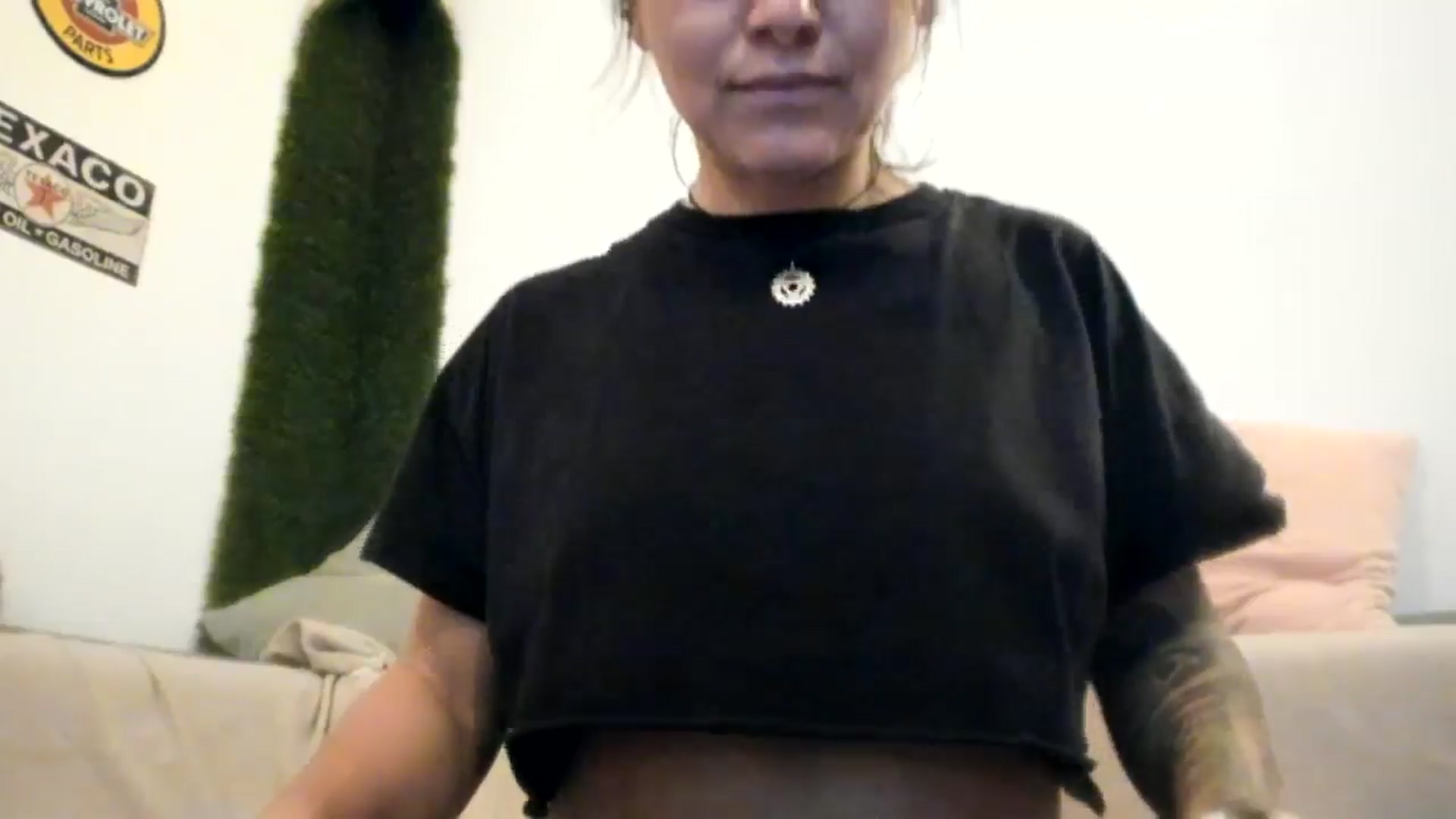 Gallery image thumbnail from PisuVamp_'s myfreecams stream on, 09/11/2024, 21:02 image 4 of 20