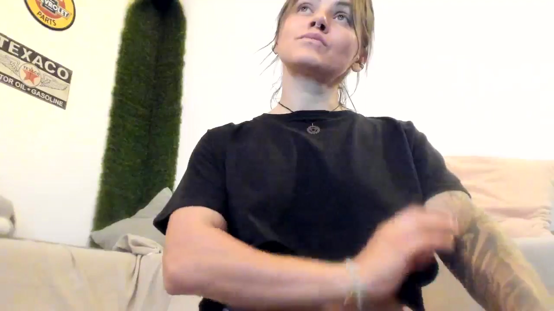 Gallery image thumbnail from PisuVamp_'s myfreecams stream on, 09/11/2024, 21:02 image 12 of 20