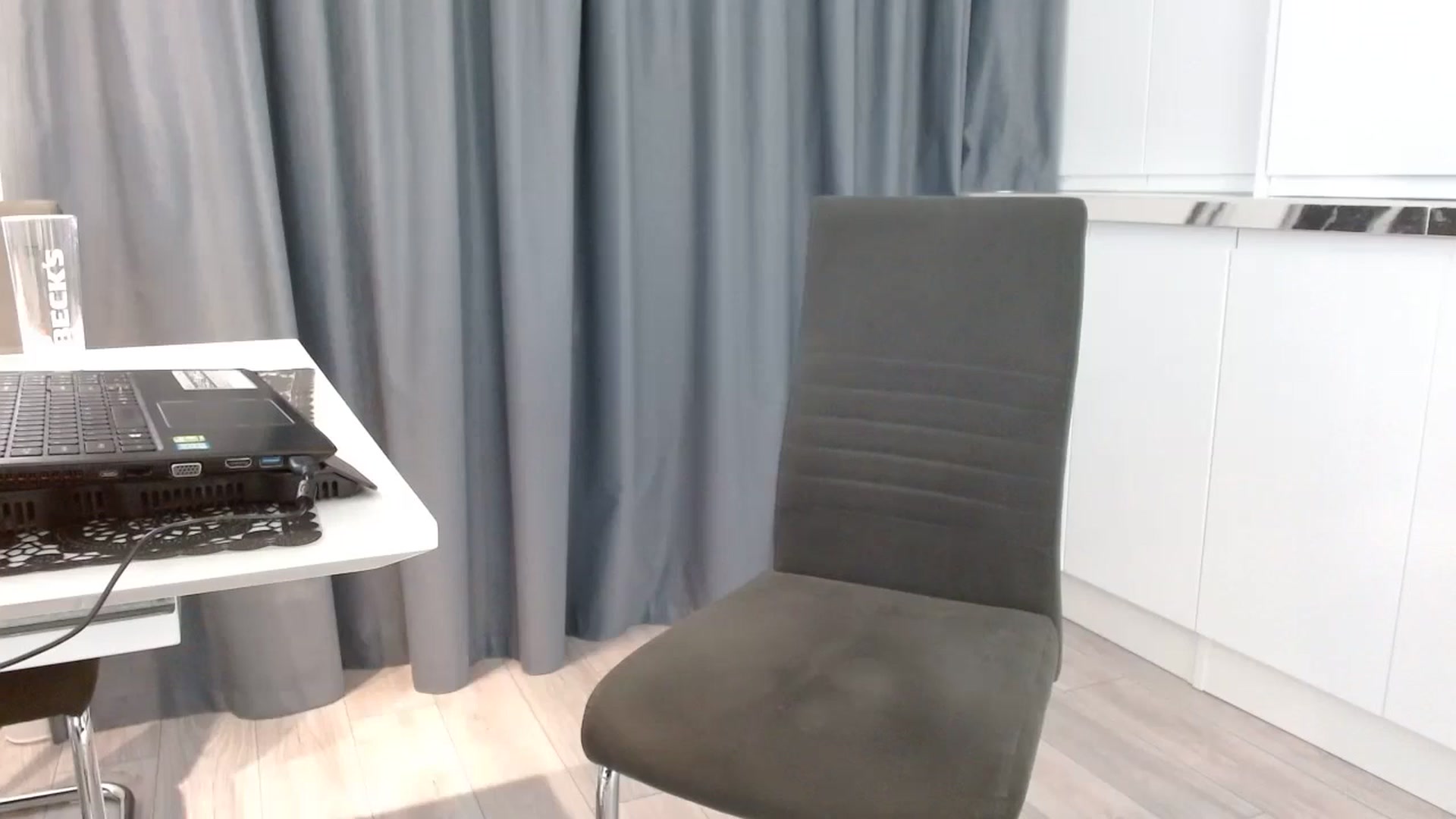 Gallery image thumbnail from PiumyMadWorld's myfreecams stream on, 04/27/2024, 16:21 image 17 of 20