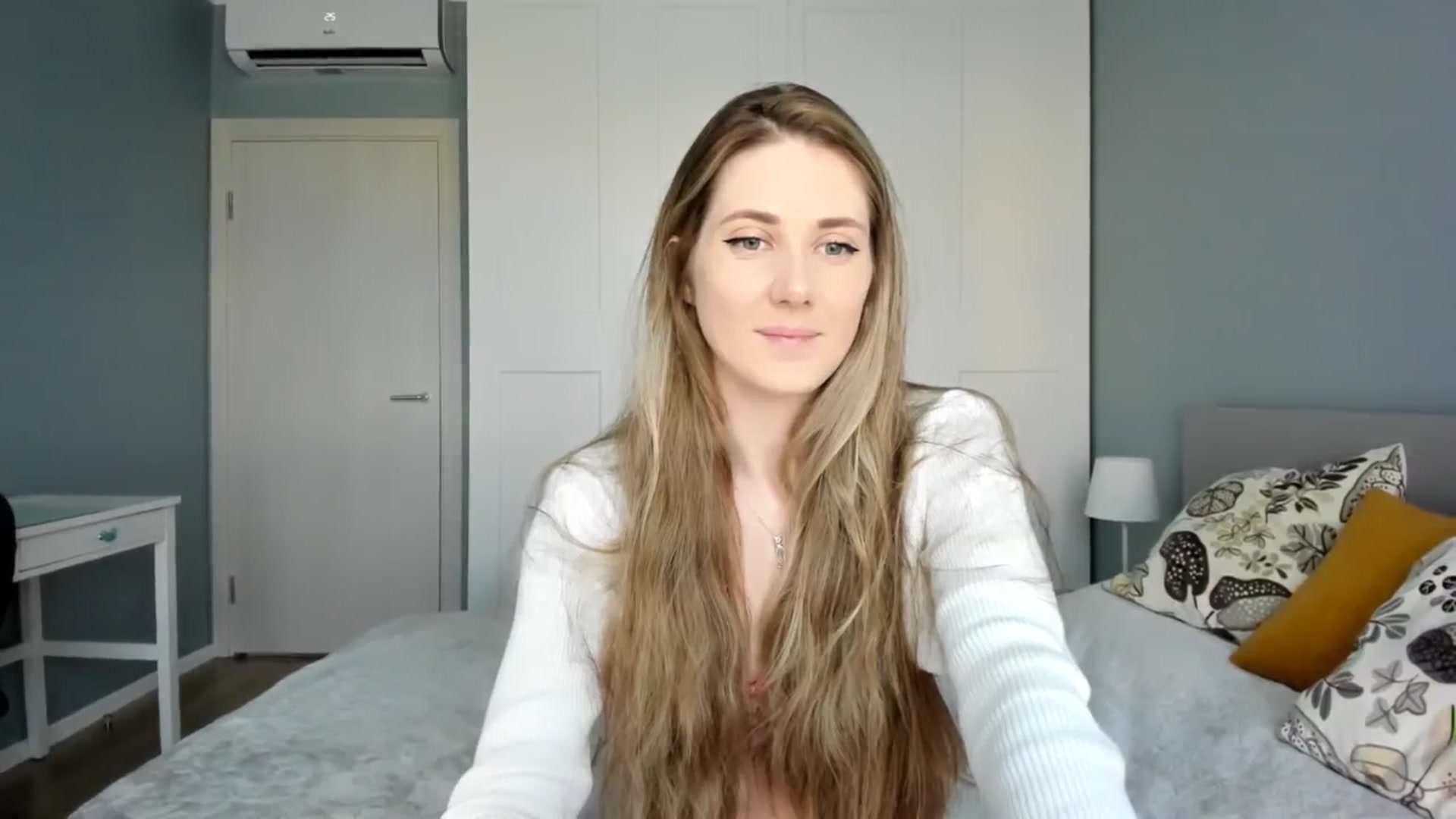 Gallery image thumbnail from Pixelss's myfreecams stream on, 08/06/2025, 05:18 image 3 of 20