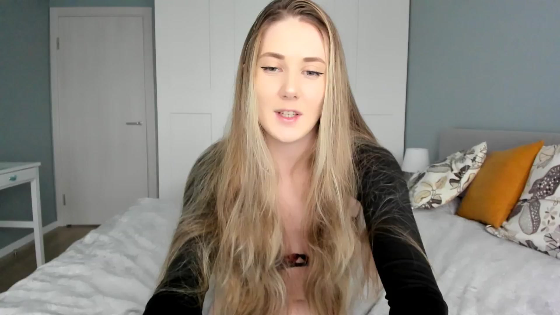 Gallery image thumbnail from Pixelss's myfreecams stream on, 09/20/2025, 07:00 image 9 of 20