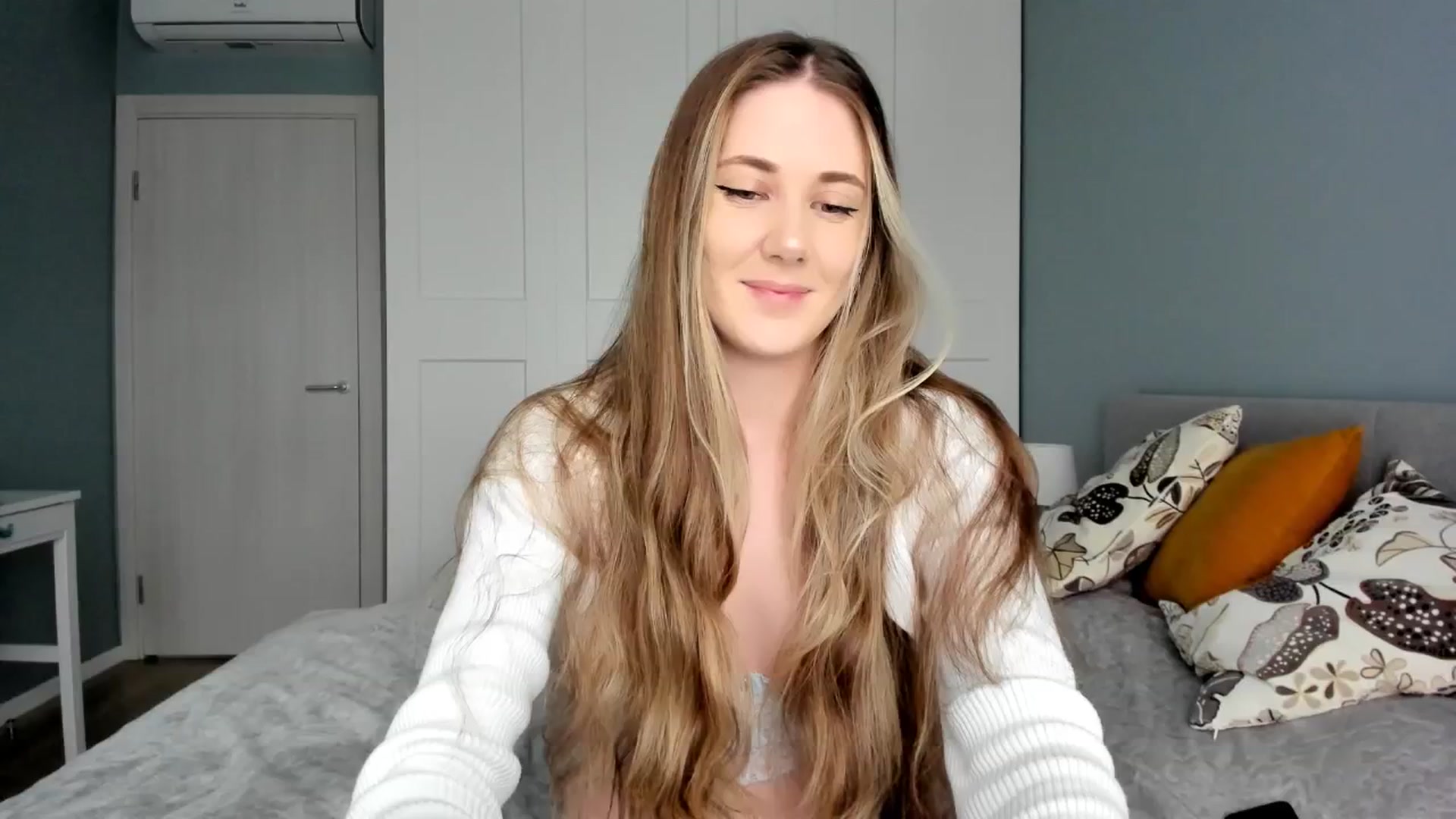 Gallery image thumbnail from Pixelss's myfreecams stream on, 09/29/2025, 05:49 image 11 of 20