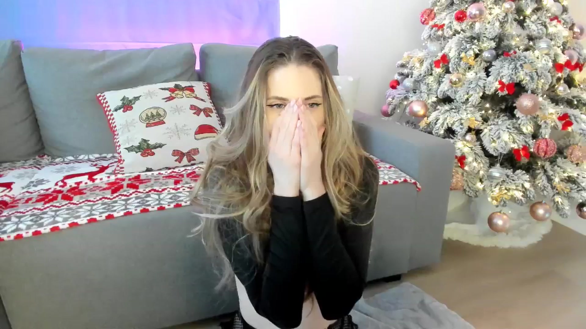 Gallery image thumbnail from Pixelss's myfreecams stream on, 12/14/2025, 08:20 image 20 of 20
