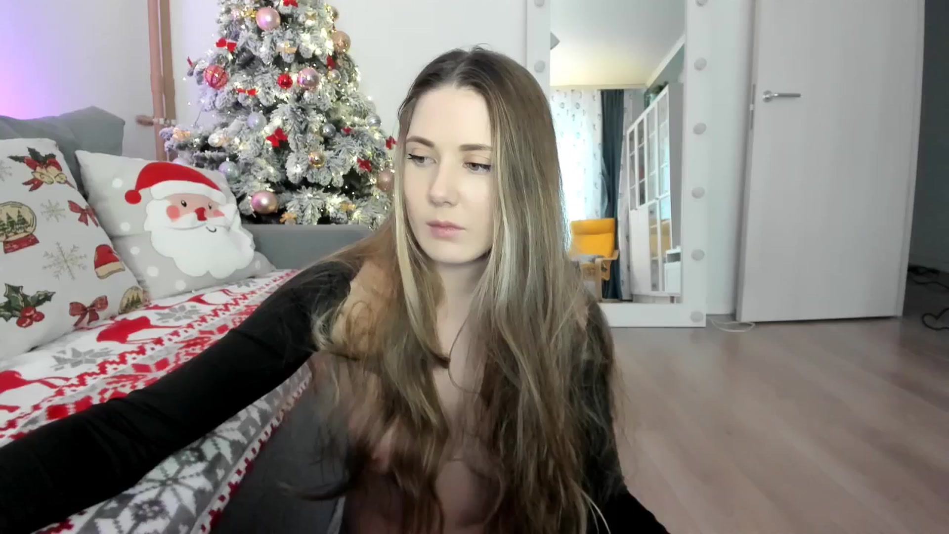 Gallery image thumbnail from Pixelss's myfreecams stream on, 12/21/2025, 08:41 image 17 of 20