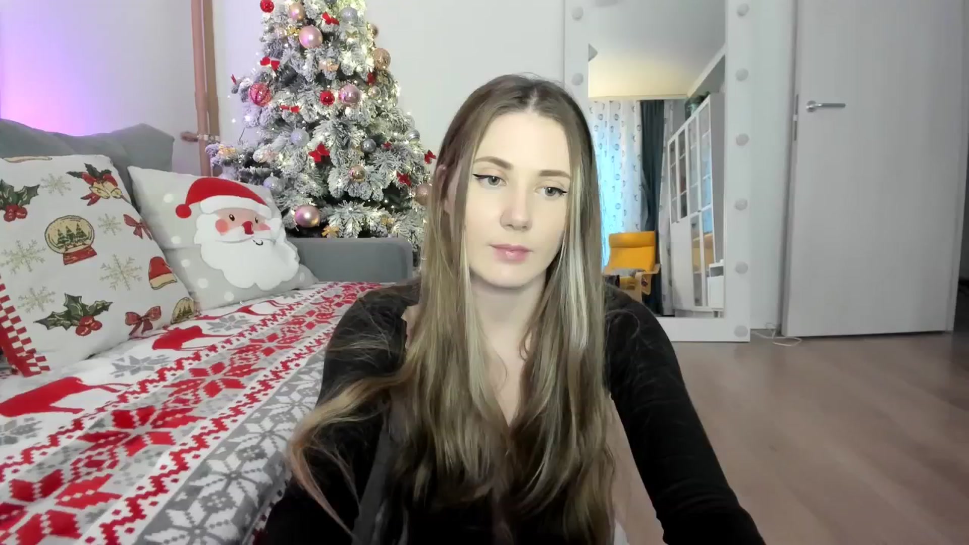 Gallery image thumbnail from Pixelss's myfreecams stream on, 12/21/2025, 08:41 image 14 of 20