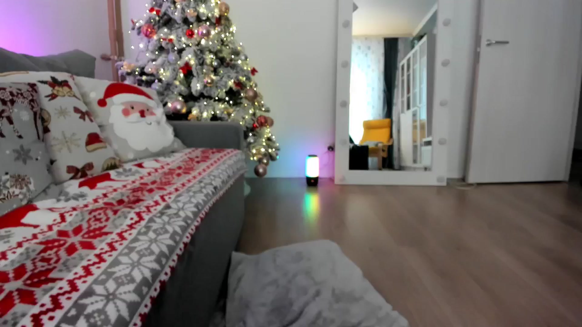 Gallery image thumbnail from Pixelss's myfreecams stream on, 12/21/2025, 08:50 image 20 of 20
