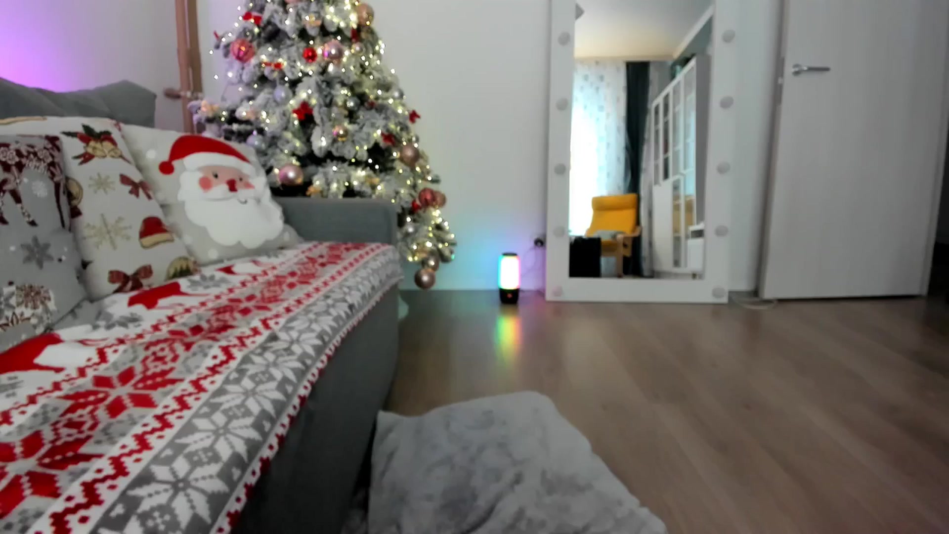 Gallery image thumbnail from Pixelss's myfreecams stream on, 12/21/2025, 08:50 image 18 of 20