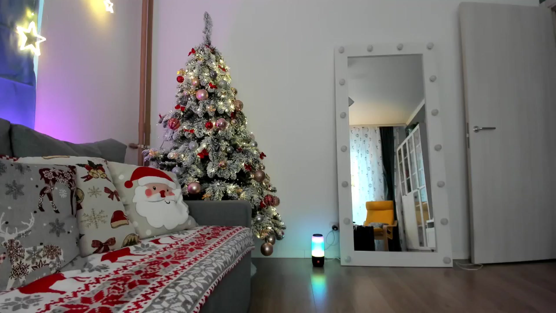 Gallery image thumbnail from Pixelss's myfreecams stream on, 12/21/2025, 09:14 image 10 of 20