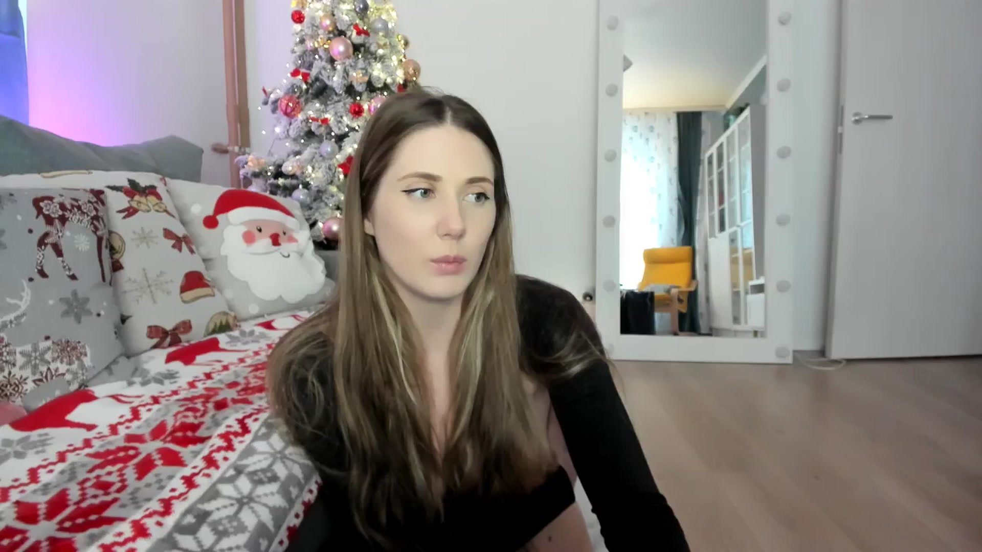 Gallery image thumbnail from Pixelss's myfreecams stream on, 12/21/2025, 10:14 image 10 of 20