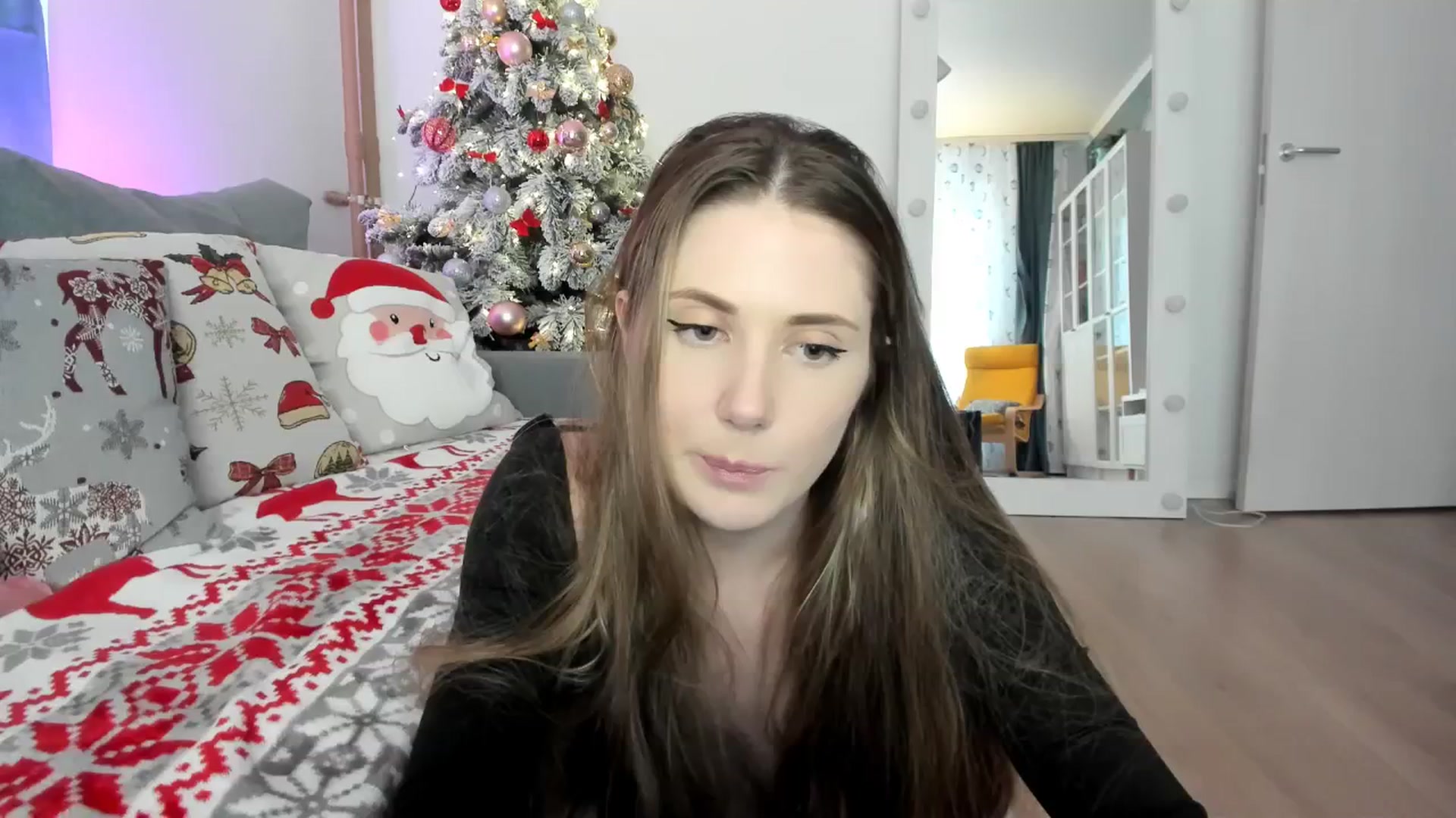 Gallery image thumbnail from Pixelss's myfreecams stream on, 12/21/2025, 10:14 image 5 of 20