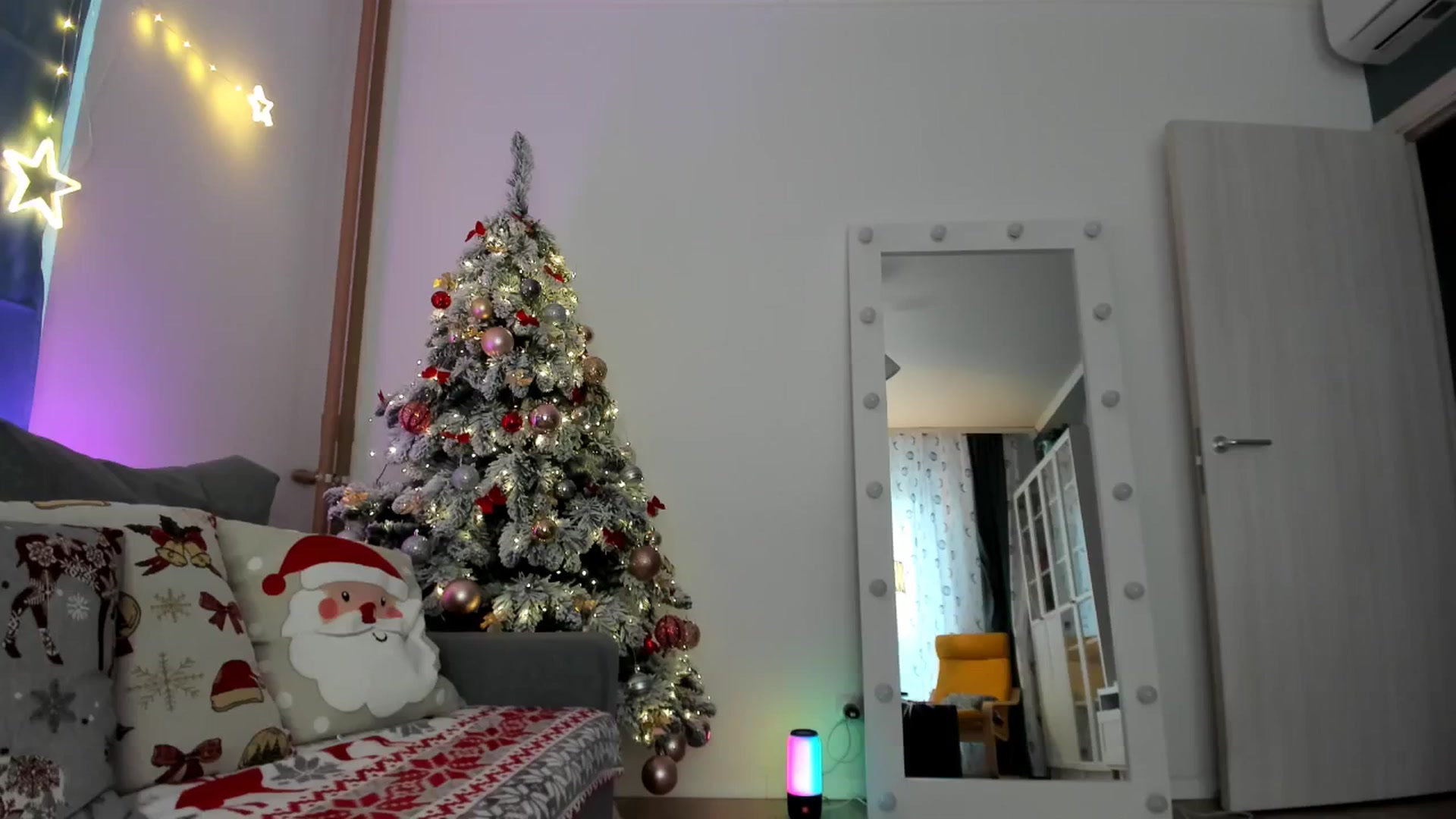 Gallery image thumbnail from Pixelss's myfreecams stream on, 12/21/2025, 10:56 image 17 of 20