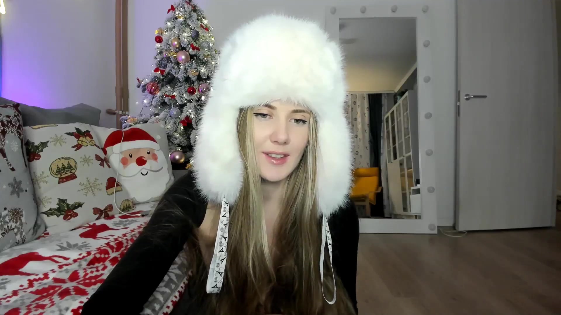 Gallery image thumbnail from Pixelss's myfreecams stream on, 12/21/2025, 14:35 image 15 of 20