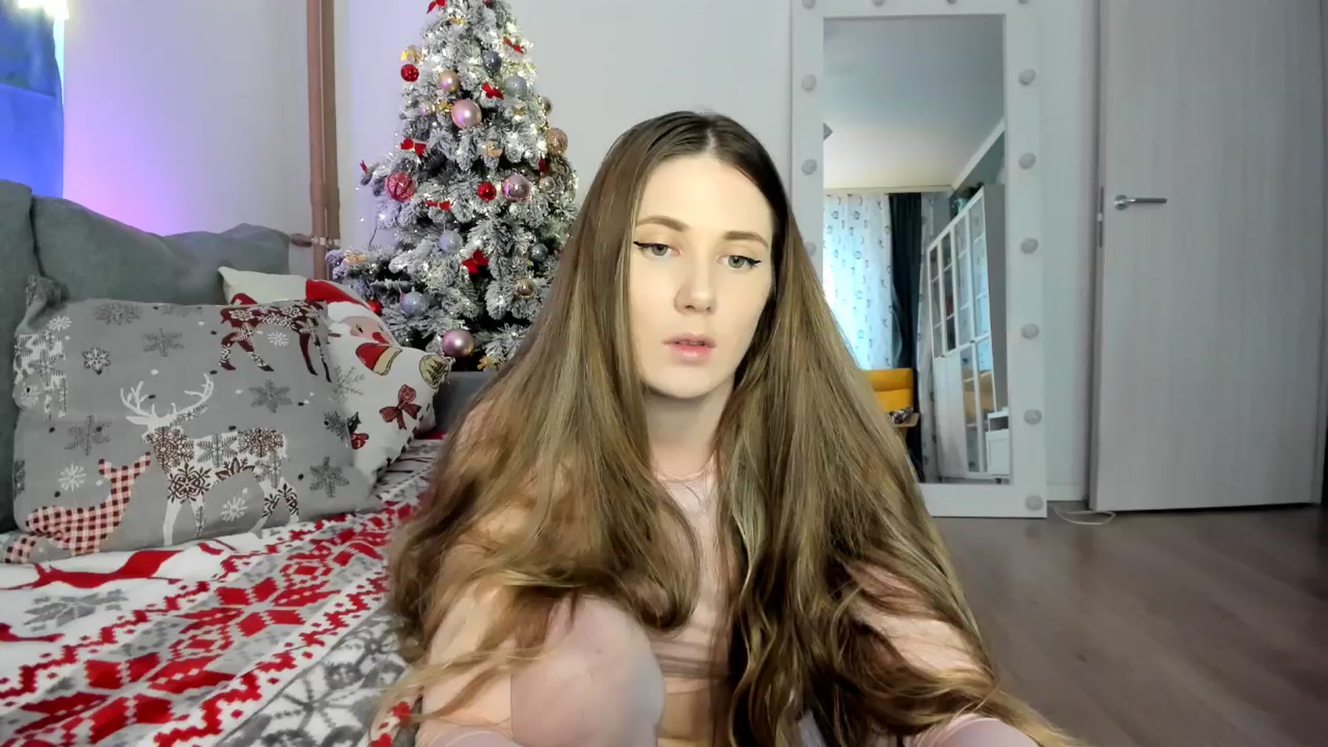 Gallery image thumbnail from Pixelss's myfreecams stream on, 12/22/2025, 08:23 image 19 of 20