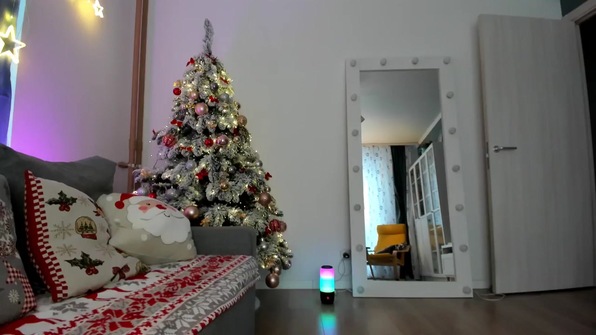 Gallery image thumbnail from Pixelss's myfreecams stream on, 12/23/2025, 08:24 image 10 of 20