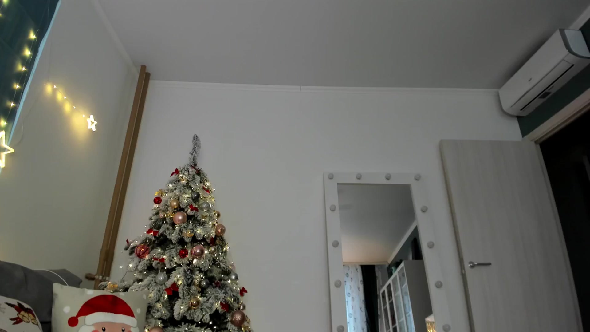 Gallery image thumbnail from Pixelss's myfreecams stream on, 12/25/2025, 11:13 image 5 of 20