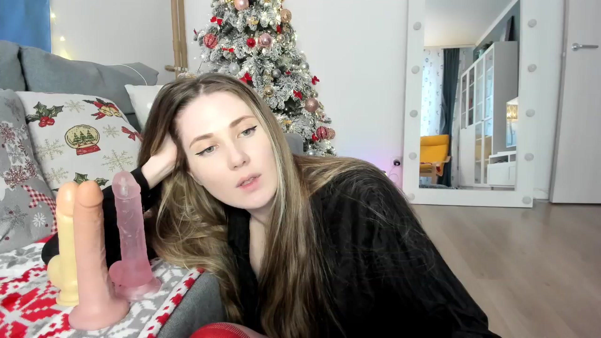 Gallery image thumbnail from Pixelss's myfreecams stream on, 12/25/2025, 11:13 image 12 of 20