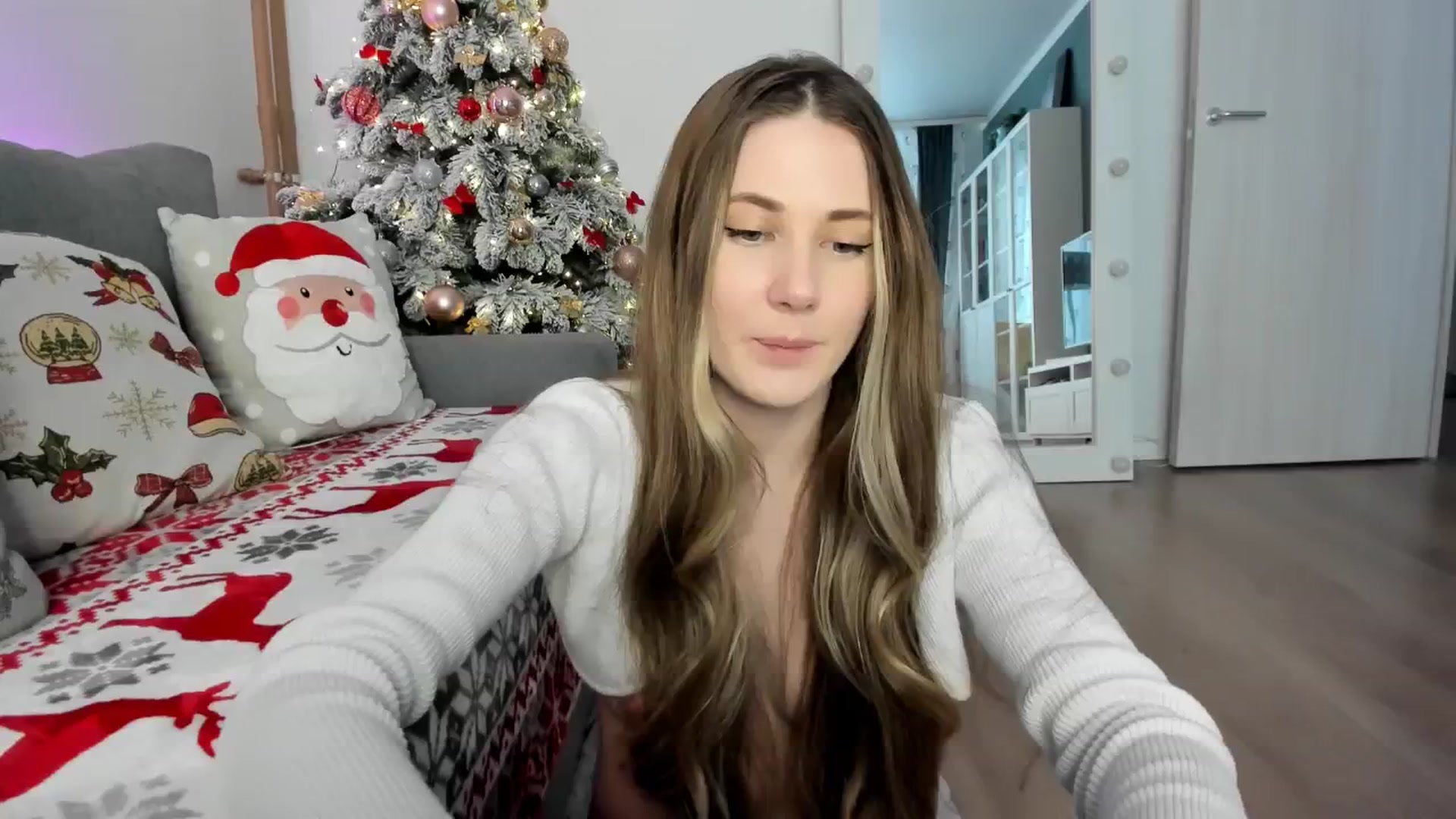 Gallery image thumbnail from Pixelss's myfreecams stream on, 12/28/2025, 11:12 image 1 of 20