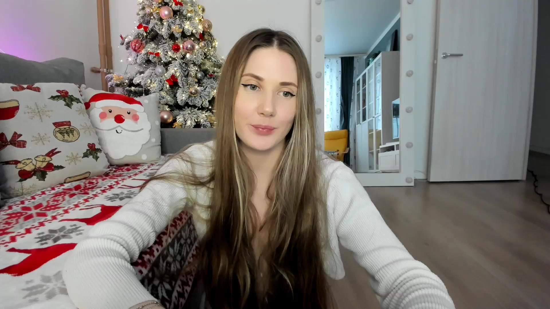 Gallery image thumbnail from Pixelss's myfreecams stream on, 01/04/2026, 08:19 image 16 of 20