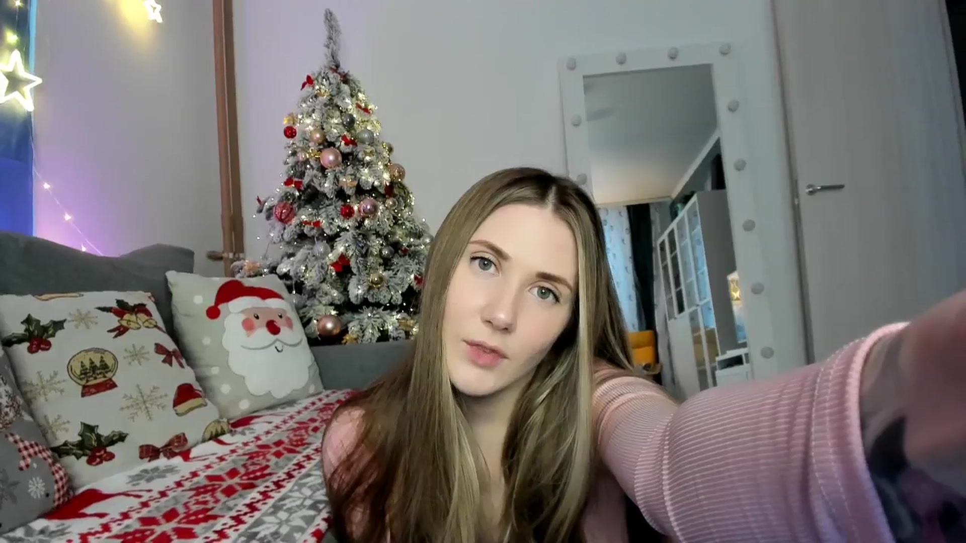 Gallery image thumbnail from Pixelss's myfreecams stream on, 01/10/2026, 07:57 image 6 of 20