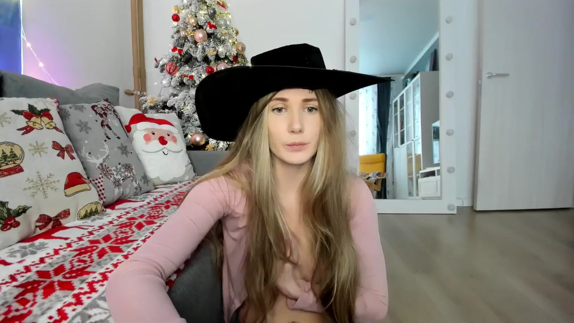 Gallery image thumbnail from Pixelss's myfreecams stream on, 01/11/2026, 09:10 image 9 of 20