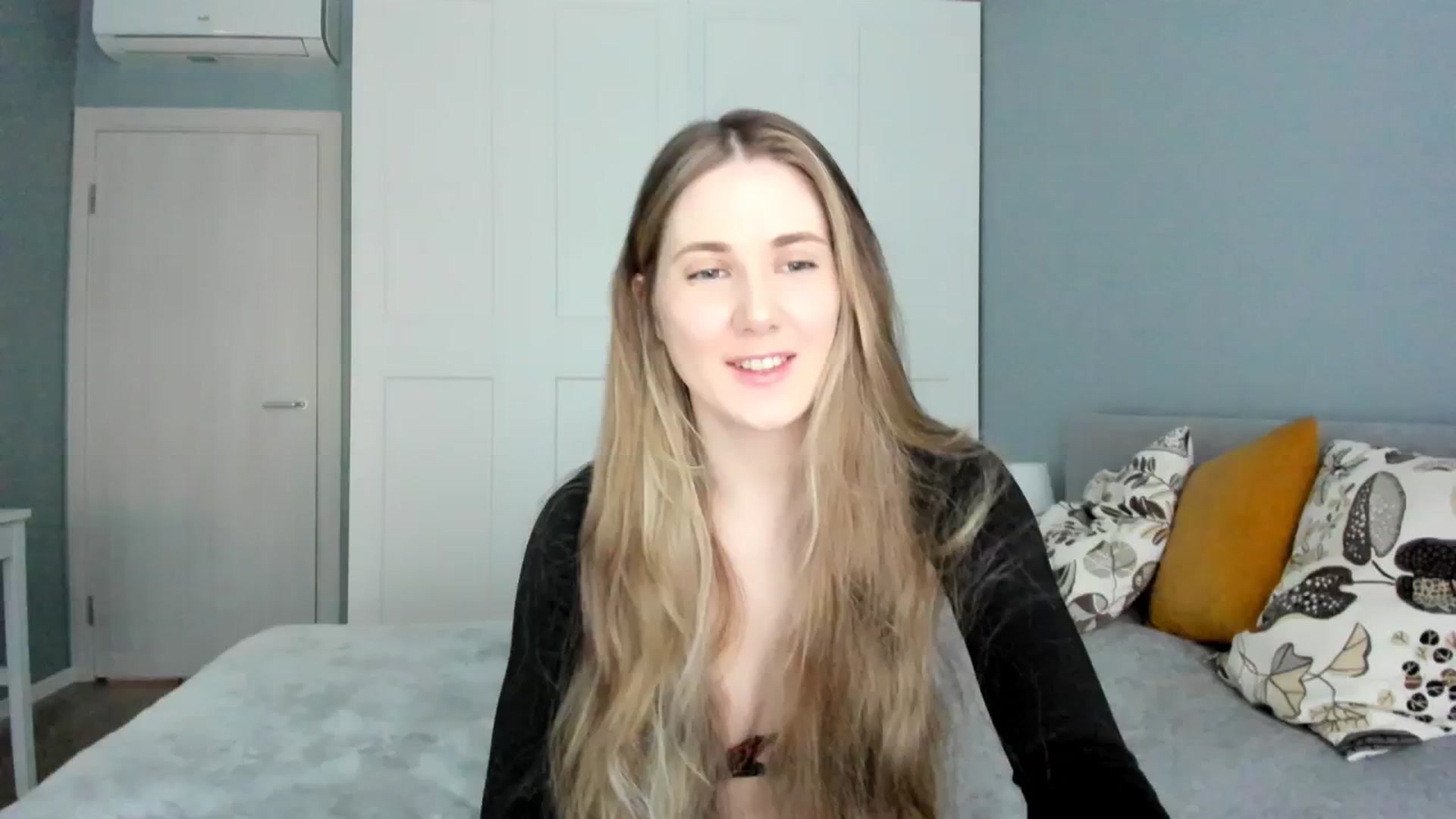 Gallery image thumbnail from Pixelss's myfreecams stream on, 01/13/2026, 07:04 image 4 of 20