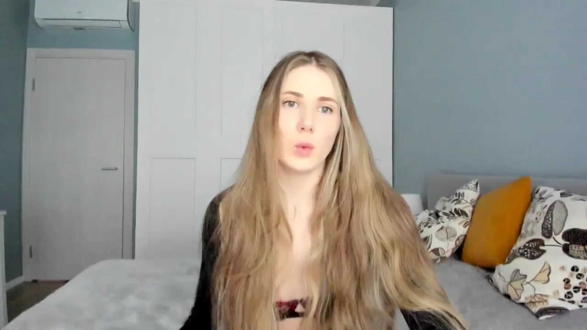 Gallery image thumbnail from Pixelss's myfreecams stream on, 01/13/2026, 07:04 image 13 of 20