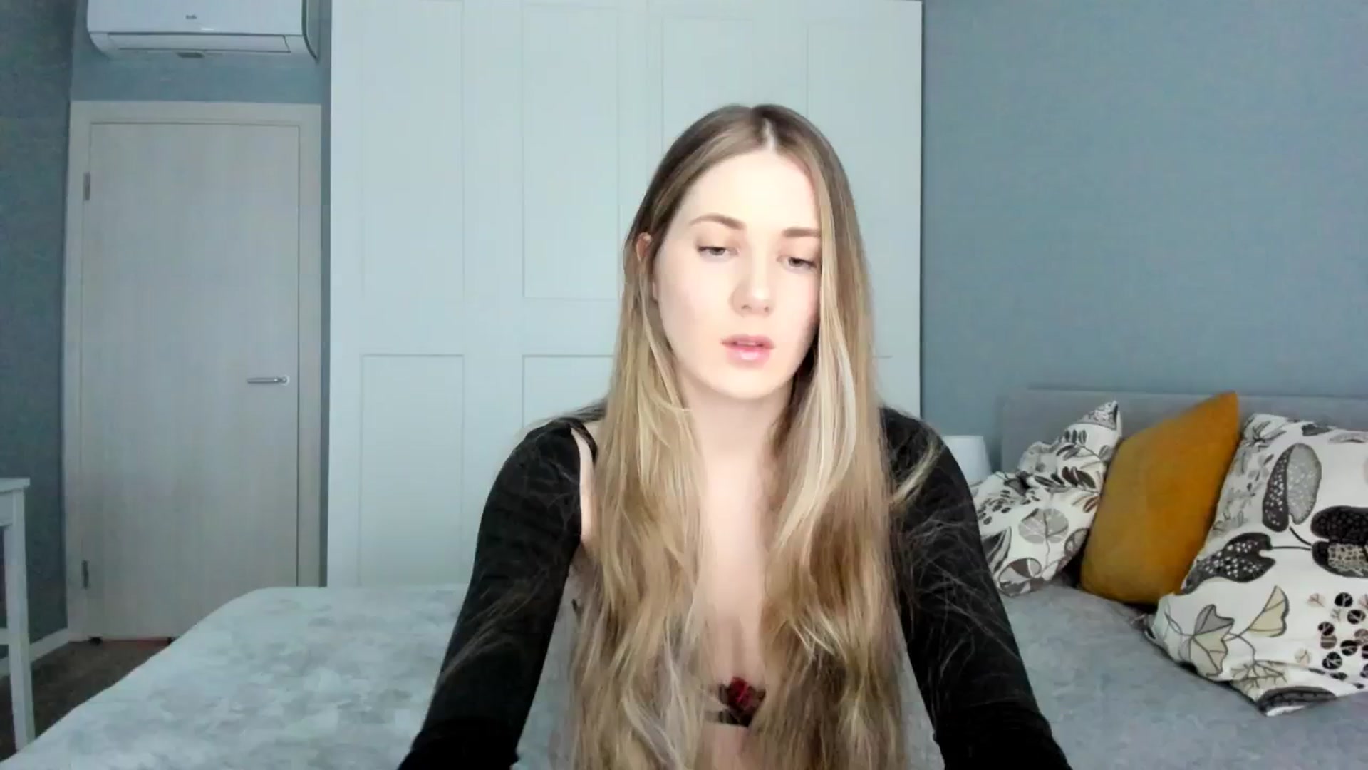 Gallery image thumbnail from Pixelss's myfreecams stream on, 01/13/2026, 07:04 image 3 of 20